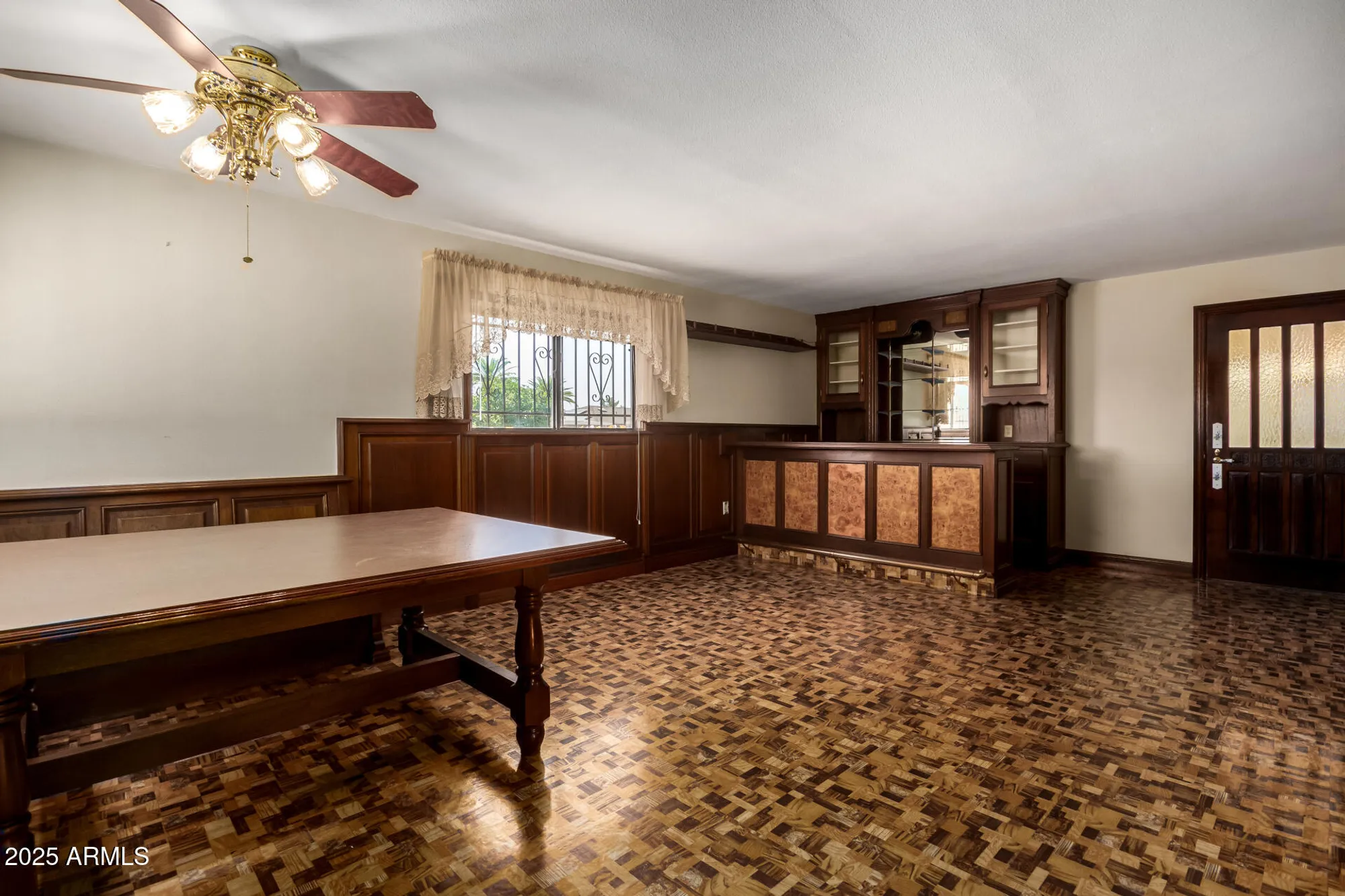 Property Slideshow image 16 of 33 | 11005 w campana dr, Sun City, AZ, 85351