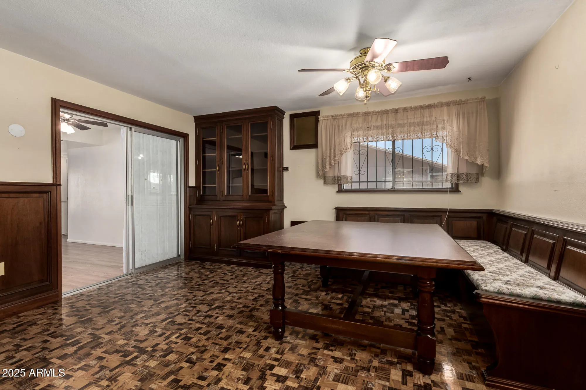 Property Slideshow image 15 of 33 | 11005 w campana dr, Sun City, AZ, 85351