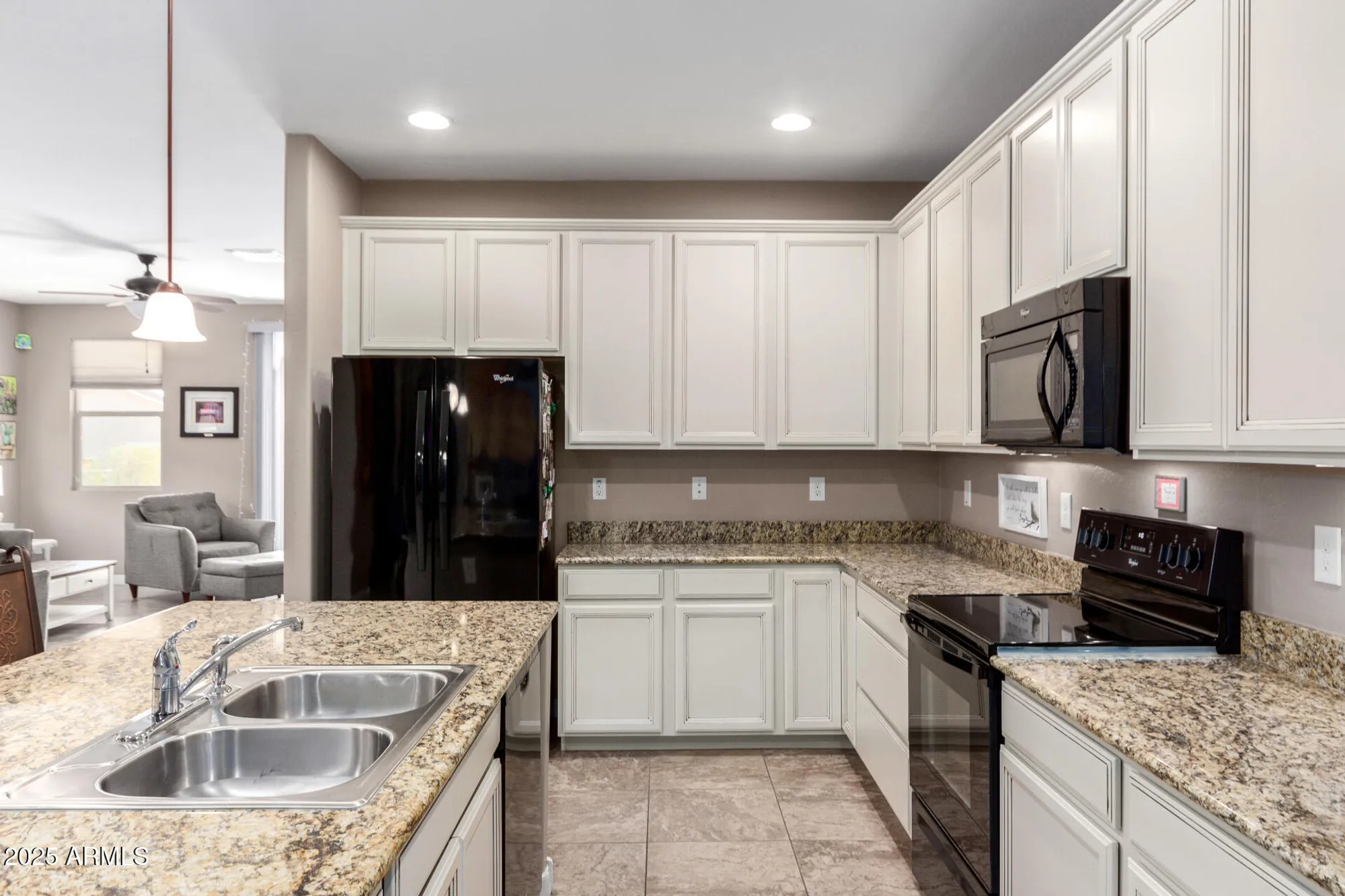 Property Slideshow image 17 of 43 | 22565 w la pasada blvd, Buckeye, AZ, 85326