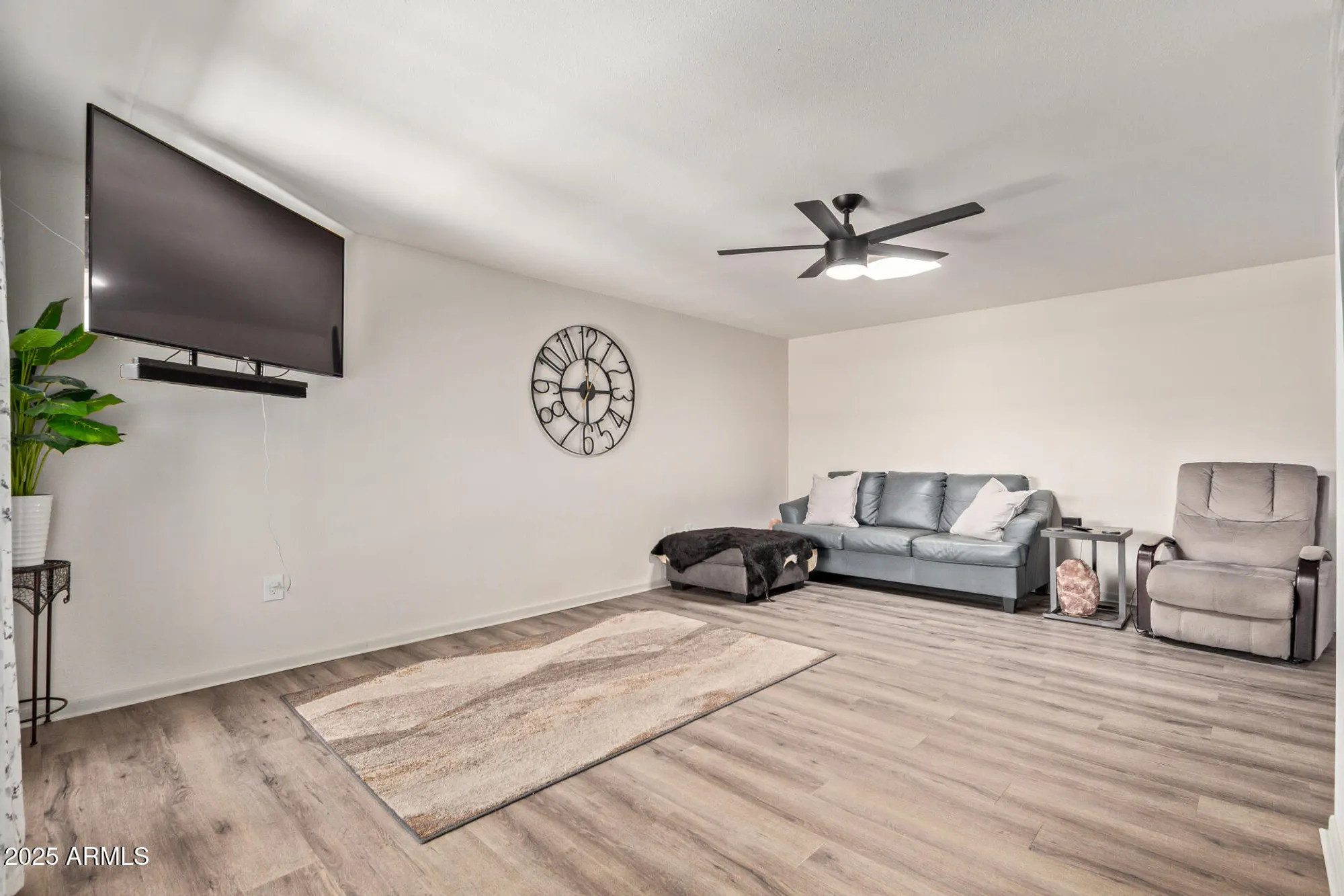 Property Slideshow image 6 of 30 | 17634 n 102nd dr, Sun City, AZ, 85373