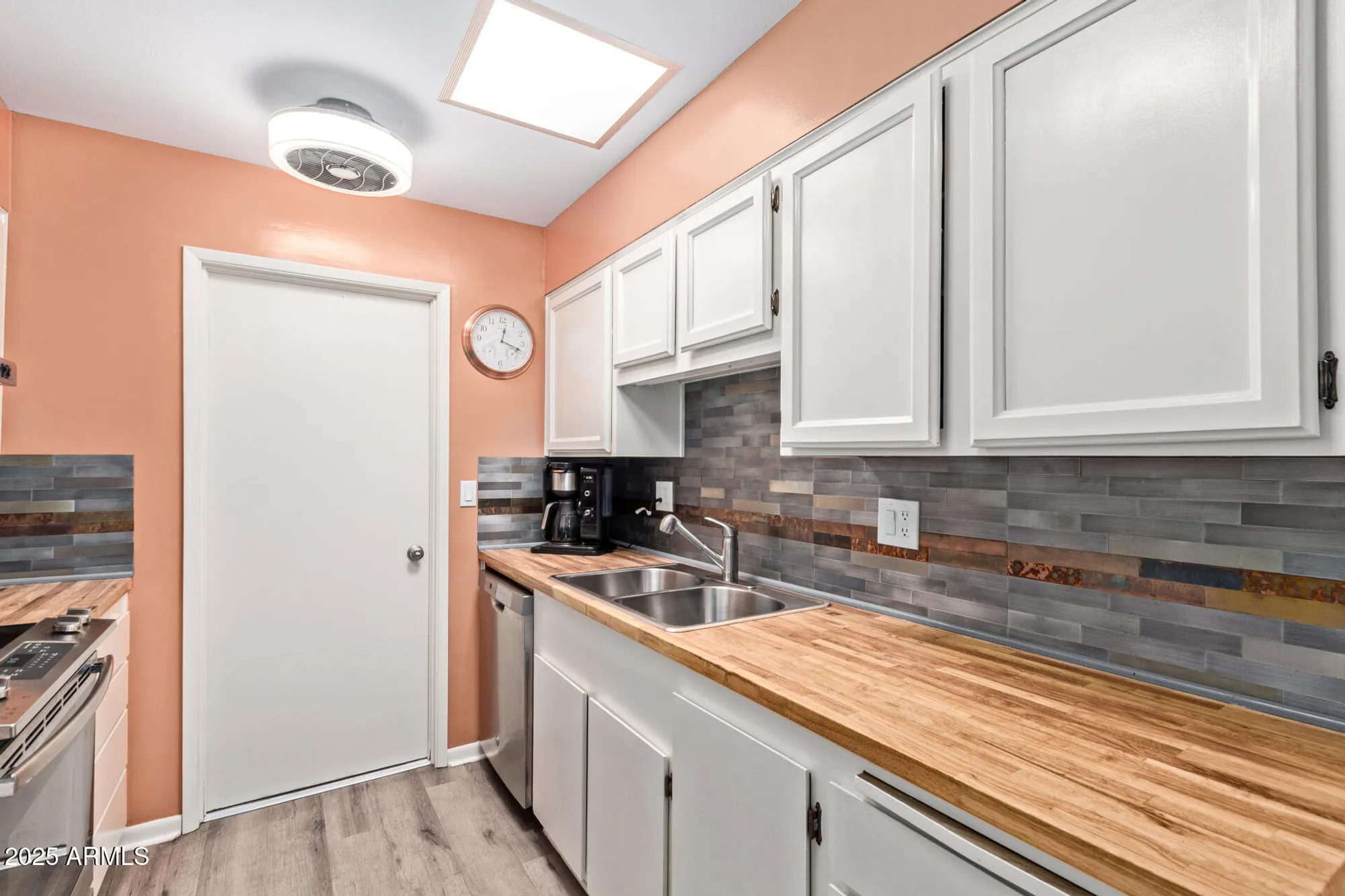 Property Slideshow image 16 of 30 | 17634 n 102nd dr, Sun City, AZ, 85373