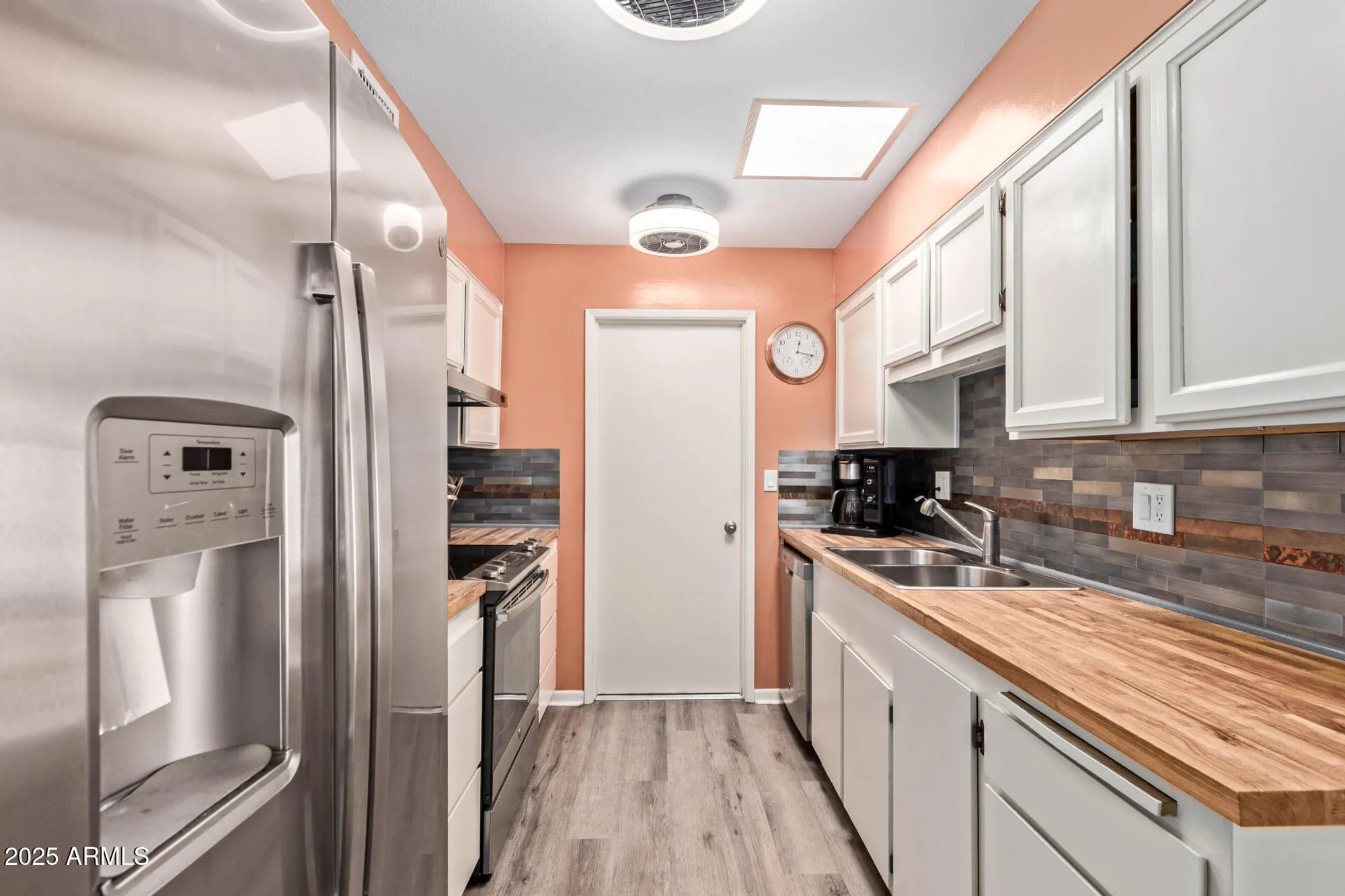 Property Slideshow image 14 of 30 | 17634 n 102nd dr, Sun City, AZ, 85373