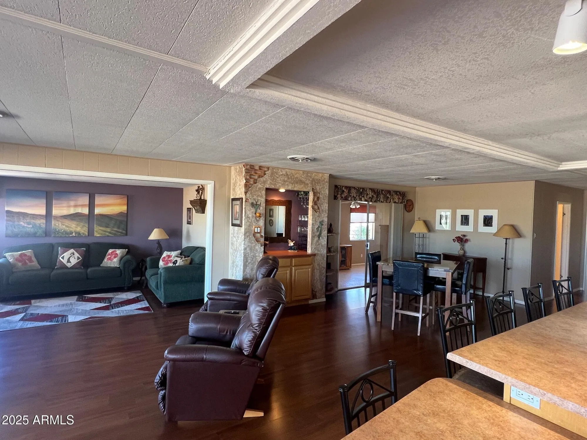 Property Slideshow image 10 of 27 | 2129 n rosburg dr, Mesa, AZ, 85215