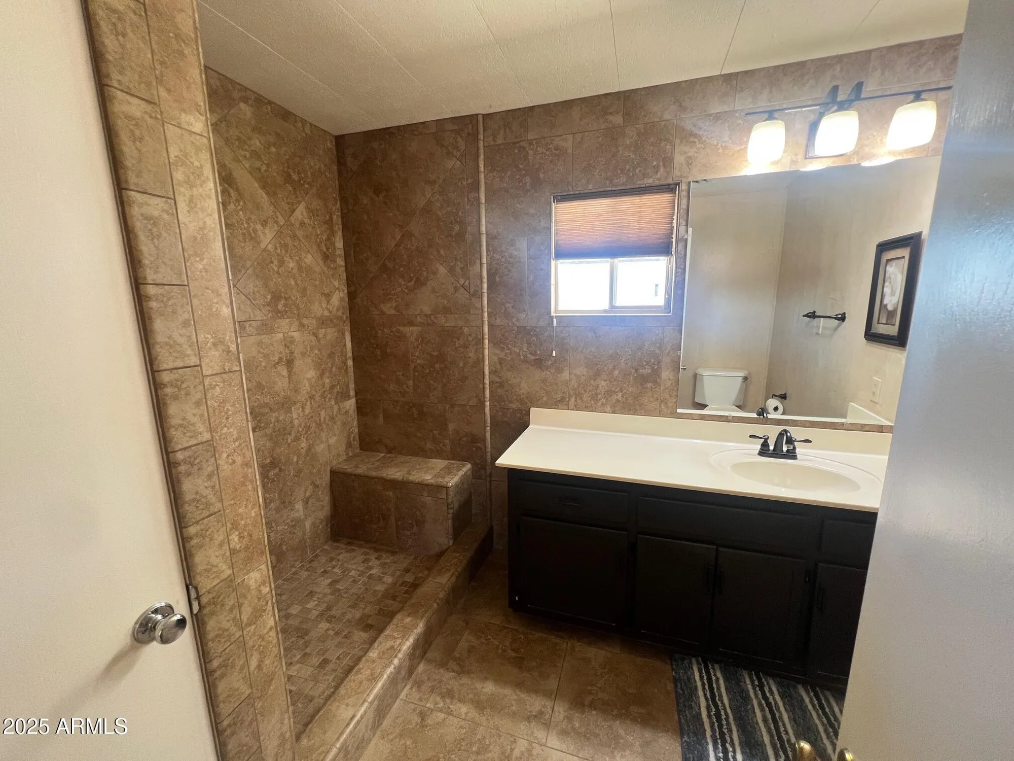 Property Slideshow image 23 of 27 | 2129 n rosburg dr, Mesa, AZ, 85215