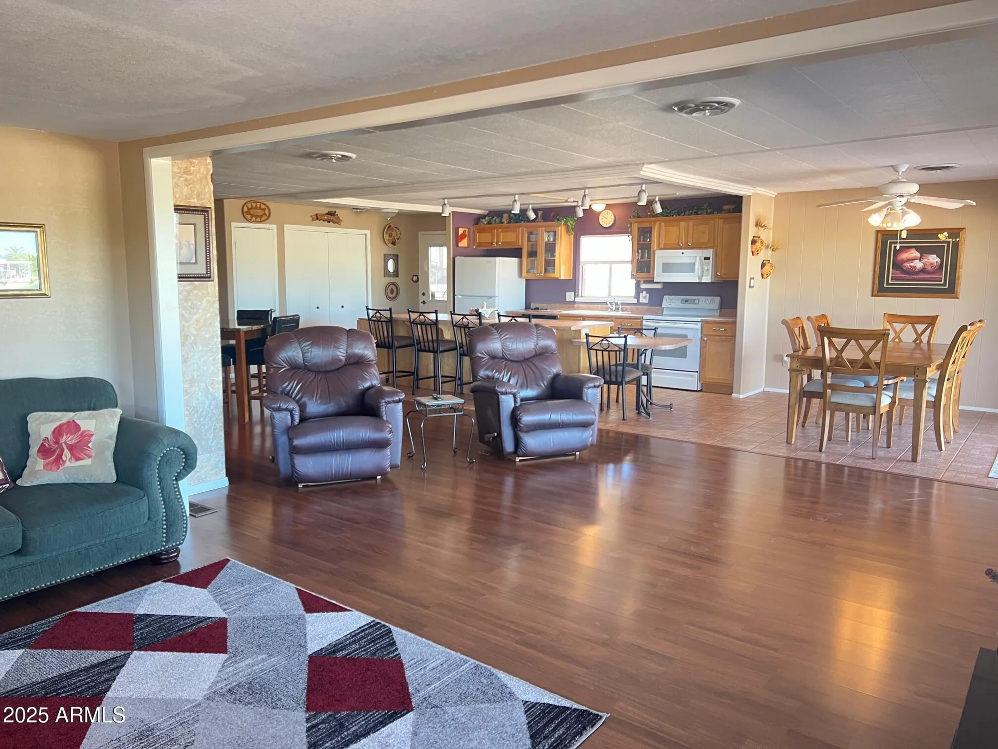 Property Slideshow image 14 of 27 | 2129 n rosburg dr, Mesa, AZ, 85215