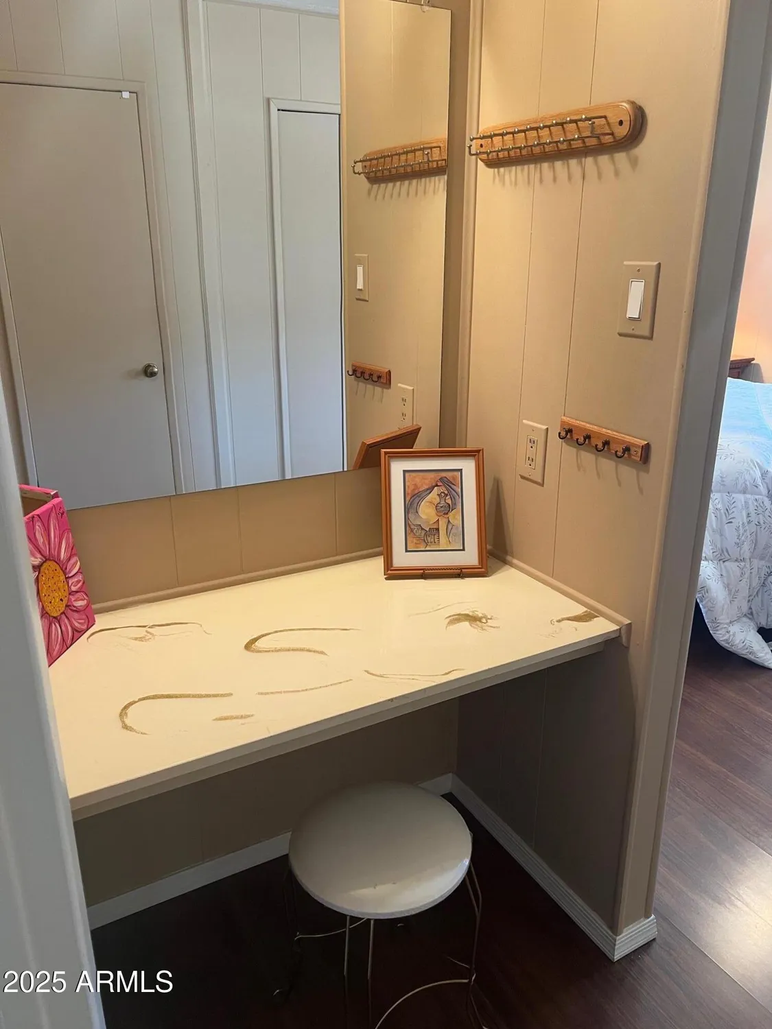 Property Slideshow image 22 of 27 | 2129 n rosburg dr, Mesa, AZ, 85215