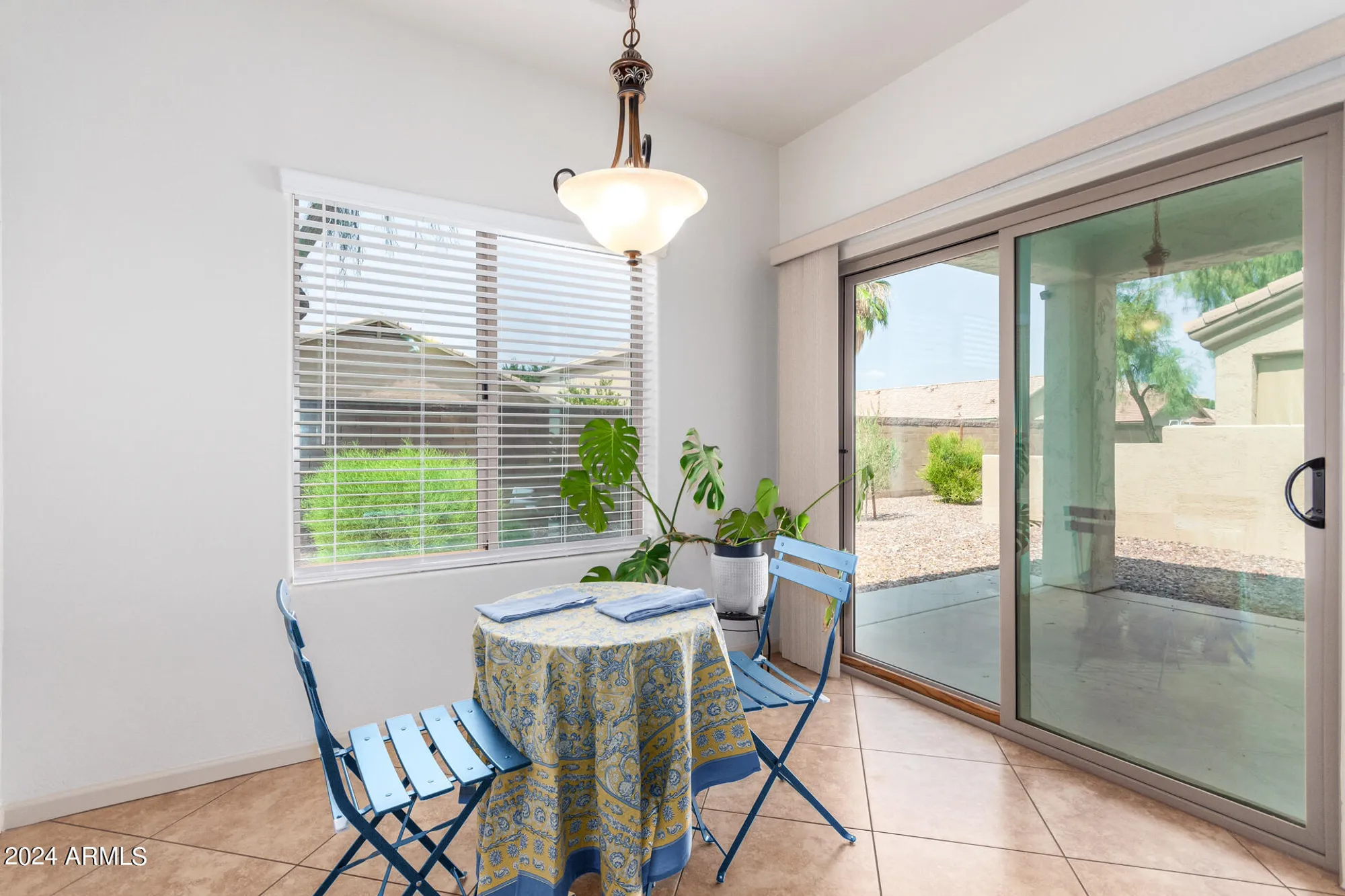 Property Slideshow image 8 of 28 | 1560 e melrose dr, Casa Grande, AZ, 85122
