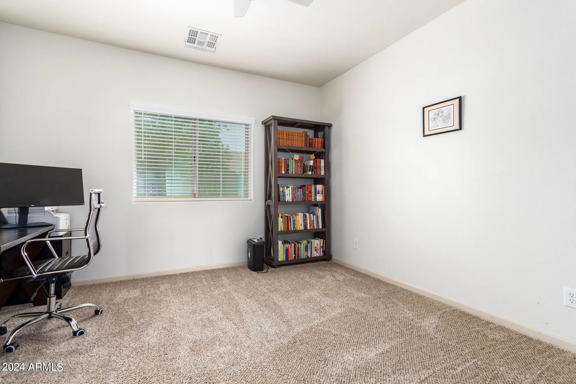 Property Slideshow image 16 of 28 | 1560 e melrose dr, Casa Grande, AZ, 85122