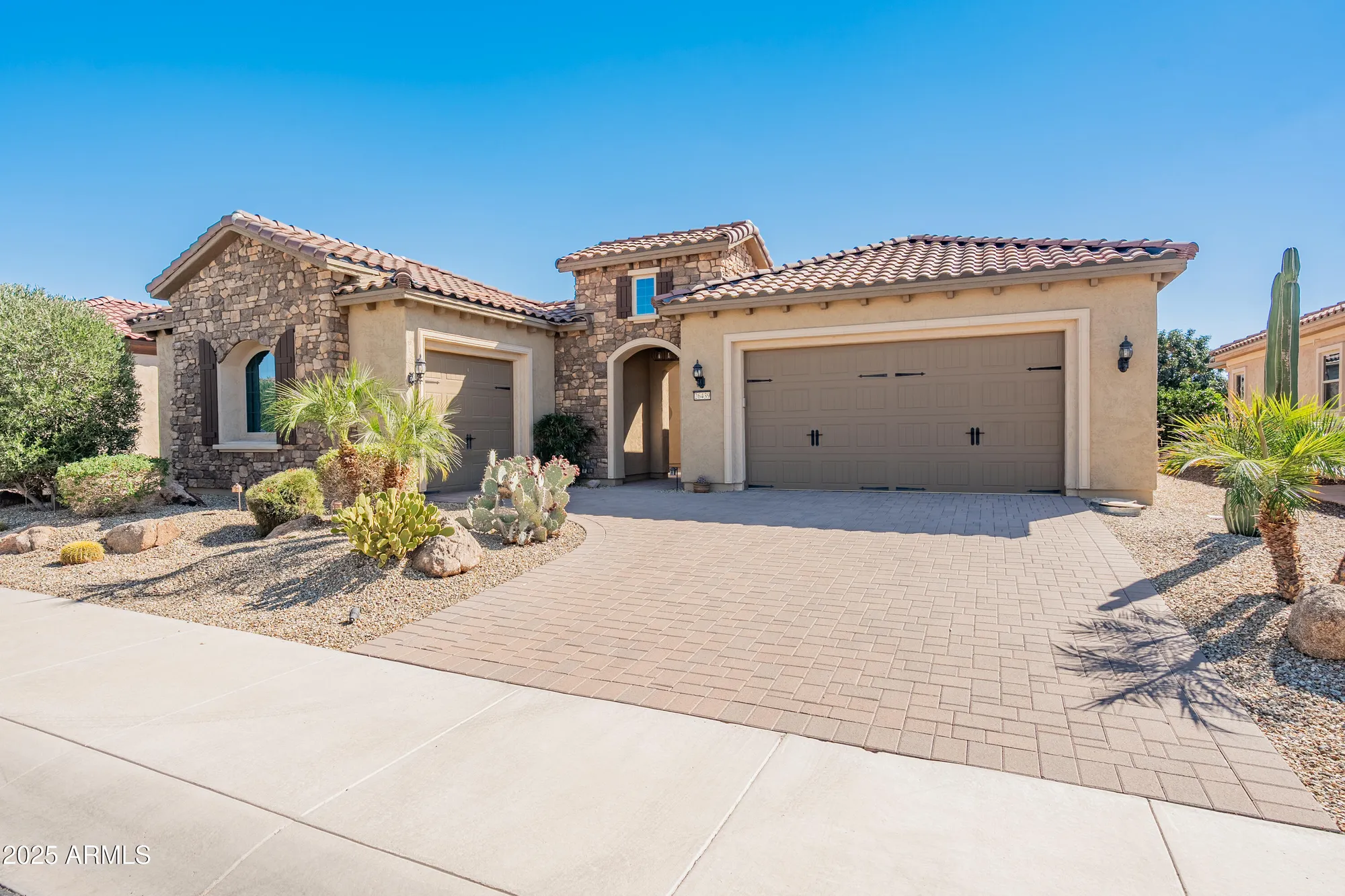Property Slideshow image 1 of 43 | 26439 w covey ln, Buckeye, AZ, 85396