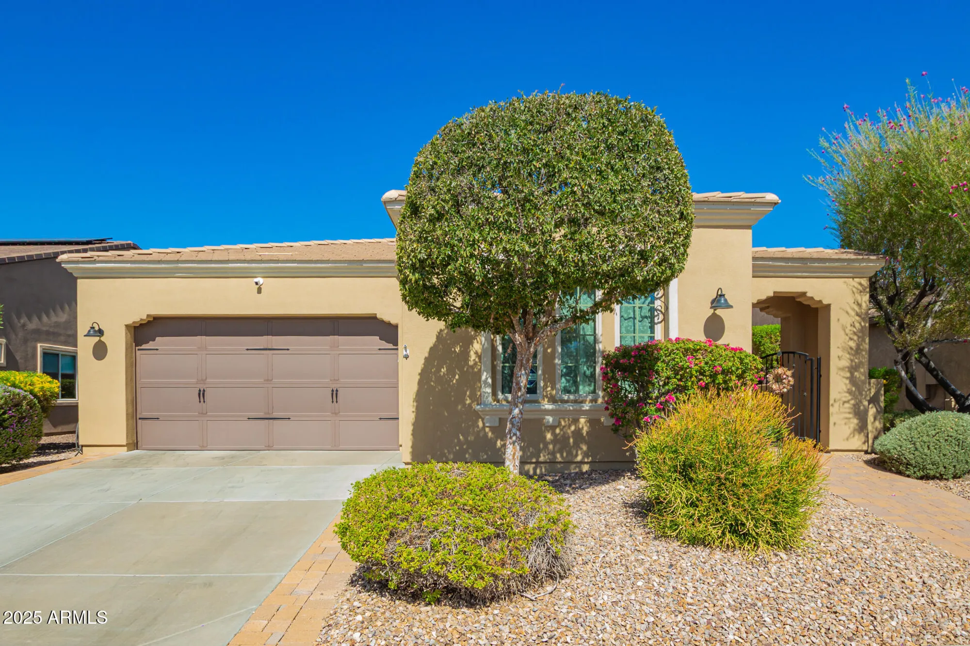 Property Slideshow image 1 of 20 | 12956 w eagle ridge ln, Peoria, AZ, 85383