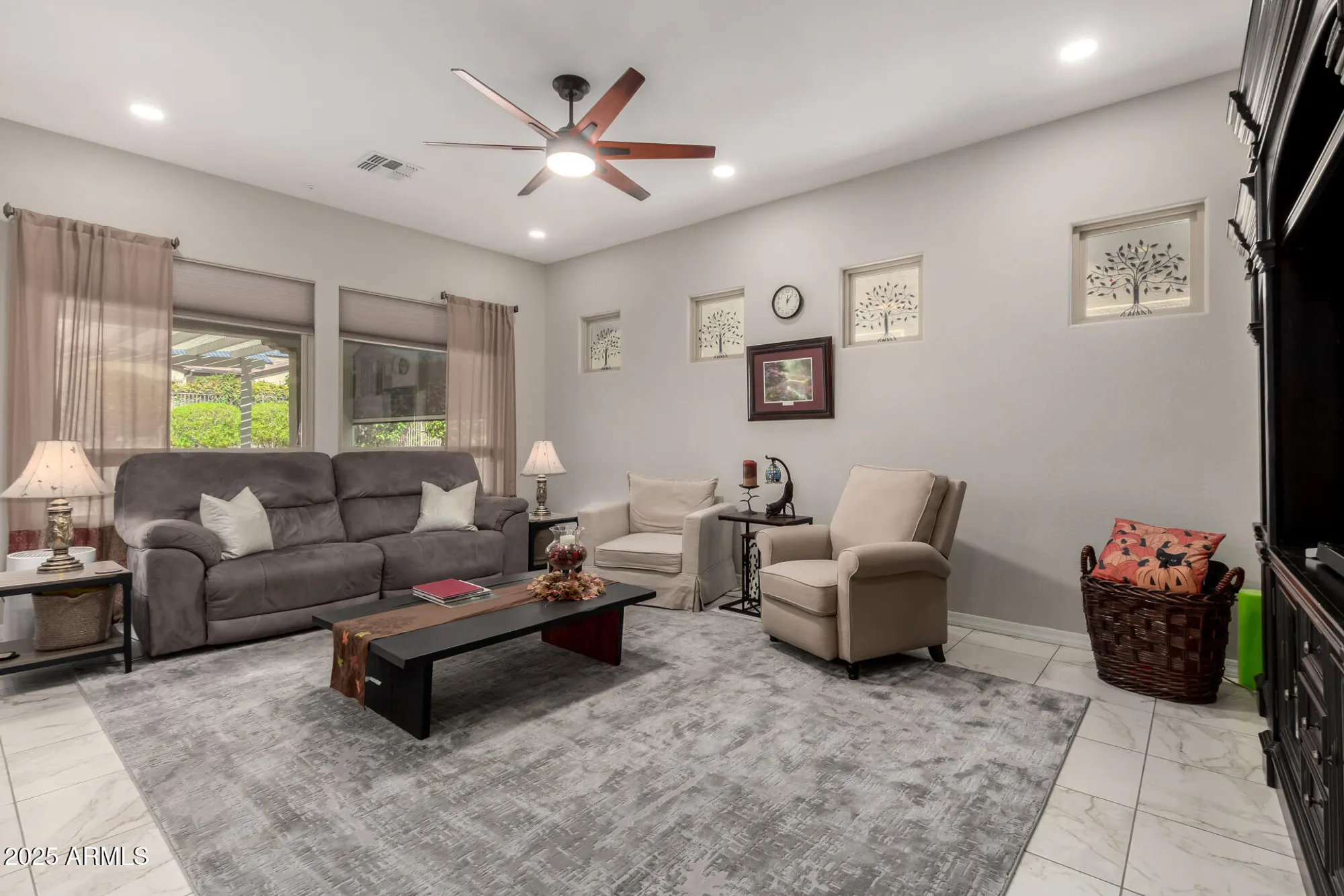 Property Slideshow image 7 of 20 | 12956 w eagle ridge ln, Peoria, AZ, 85383