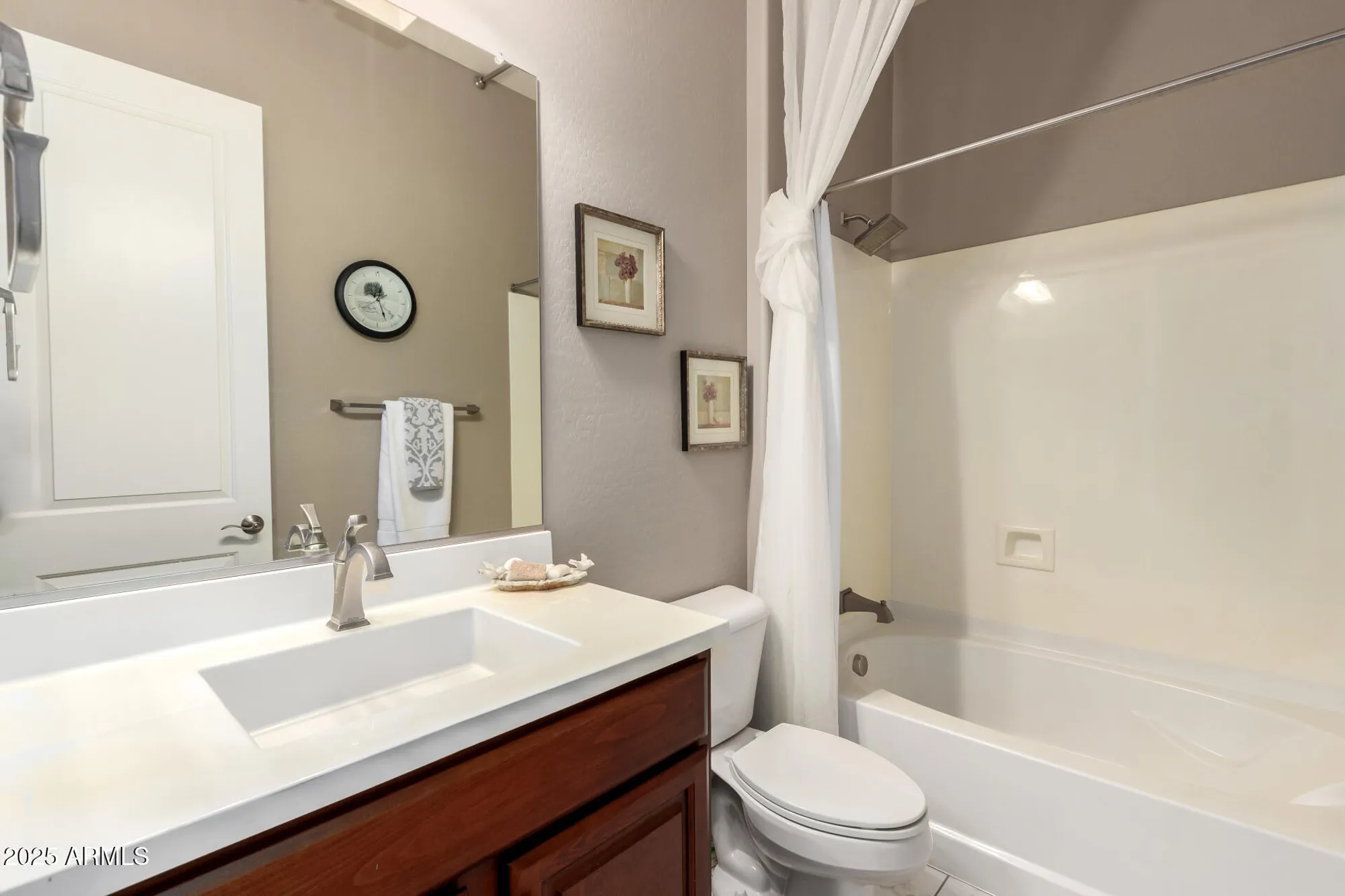 Property Slideshow image 16 of 20 | 12956 w eagle ridge ln, Peoria, AZ, 85383