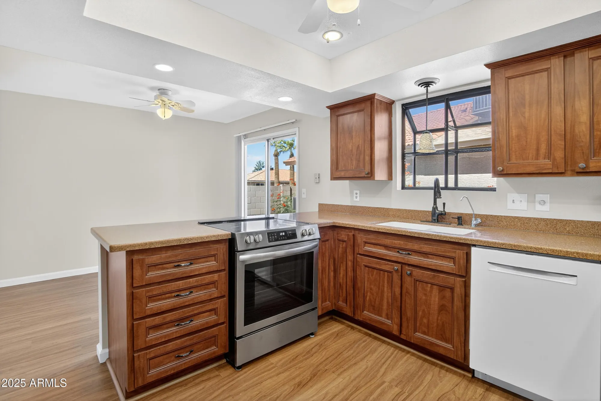 Property Slideshow image 15 of 62 | 26003 s cedarcrest dr, Sun Lakes, AZ, 85248