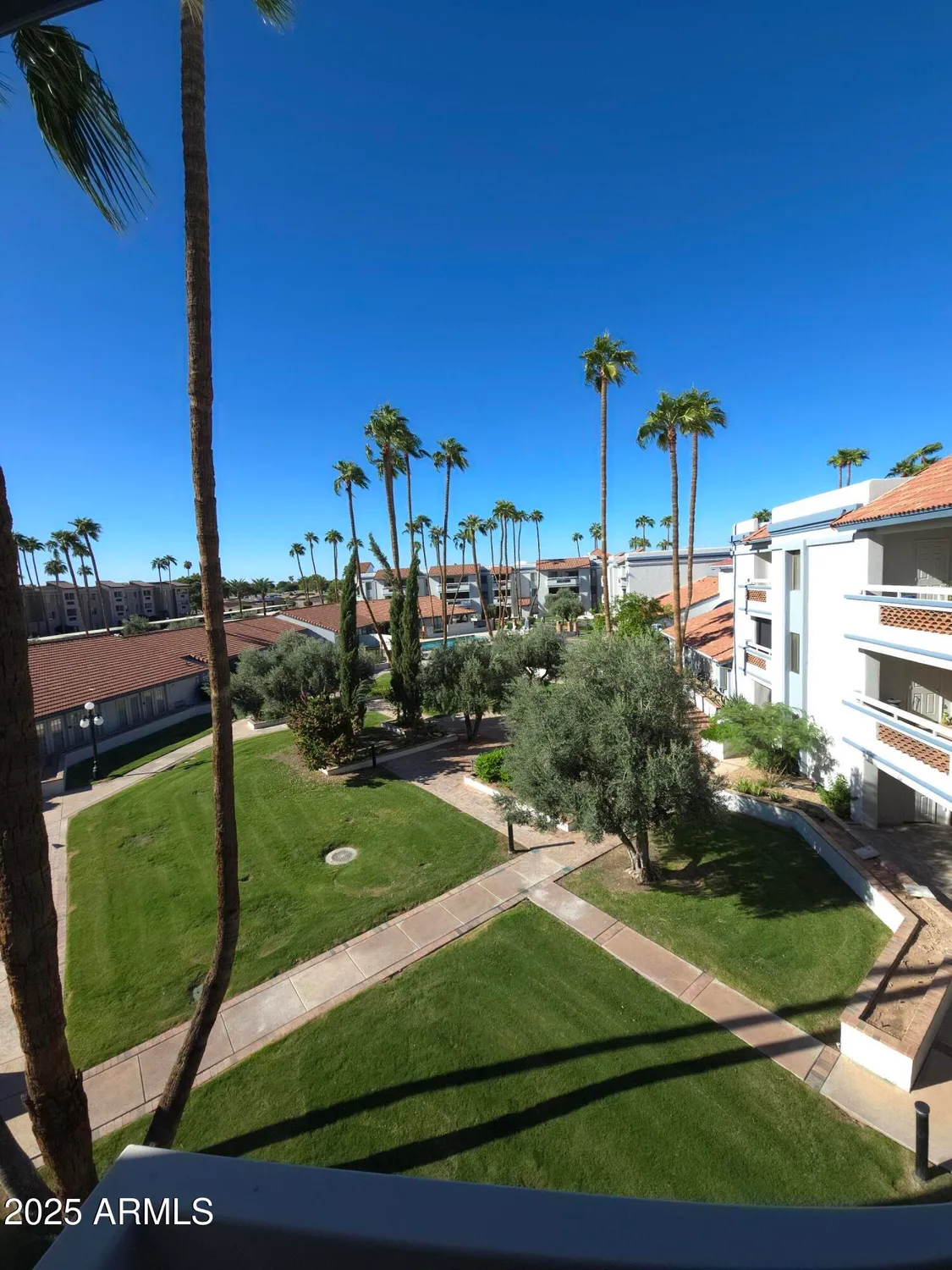 Property Slideshow image 33 of 39 | 17404 n 99th ave unit 330, Sun City, AZ, 85373