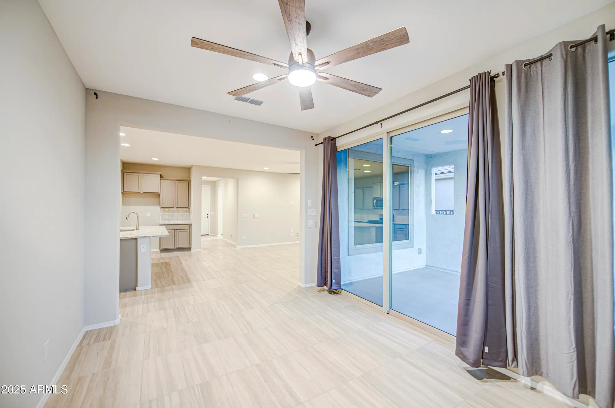 Property Slideshow image 17 of 37 | 21290 n 270th ave, Buckeye, AZ, 85396