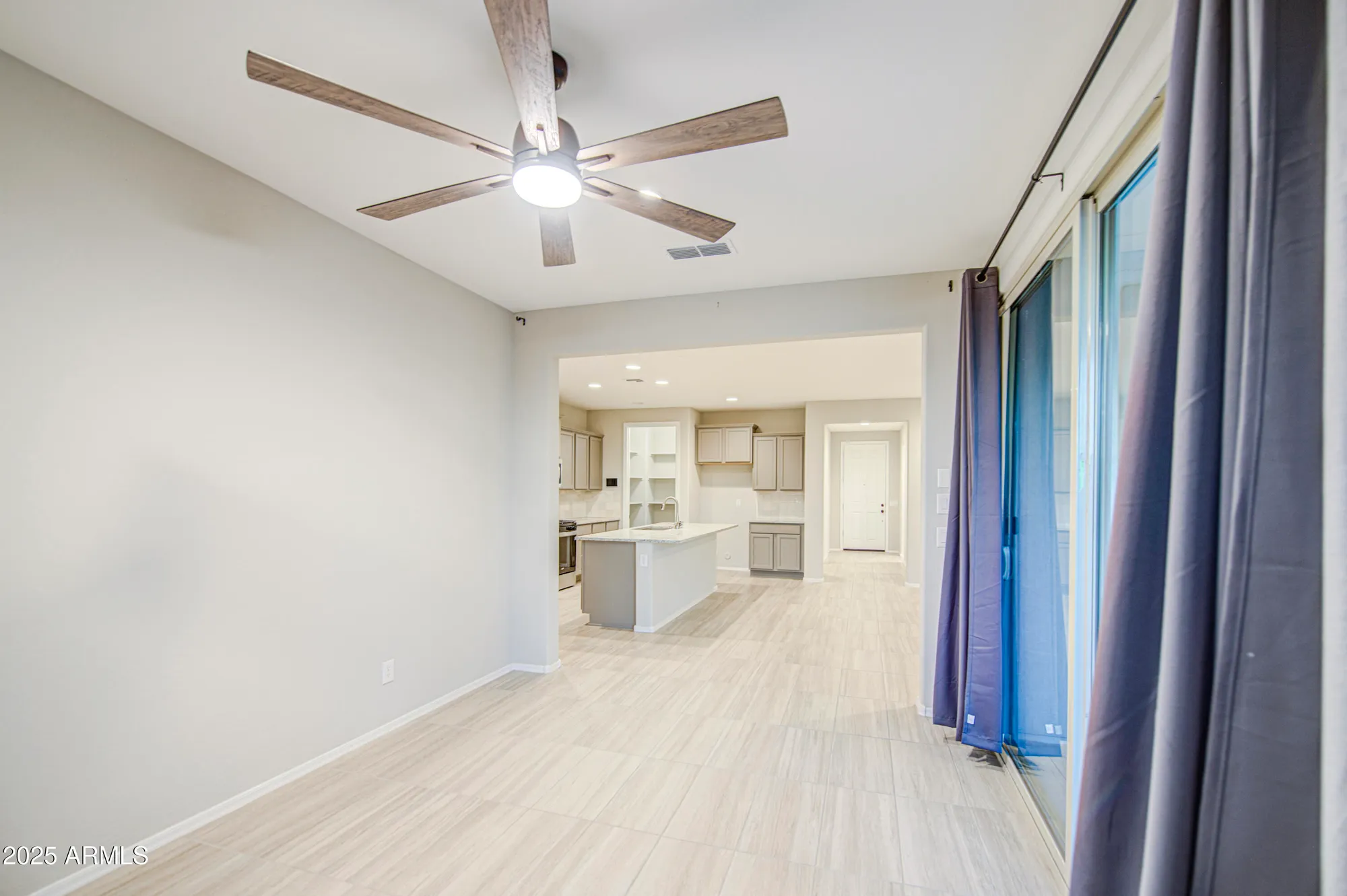 Property Slideshow image 13 of 37 | 21290 n 270th ave, Buckeye, AZ, 85396