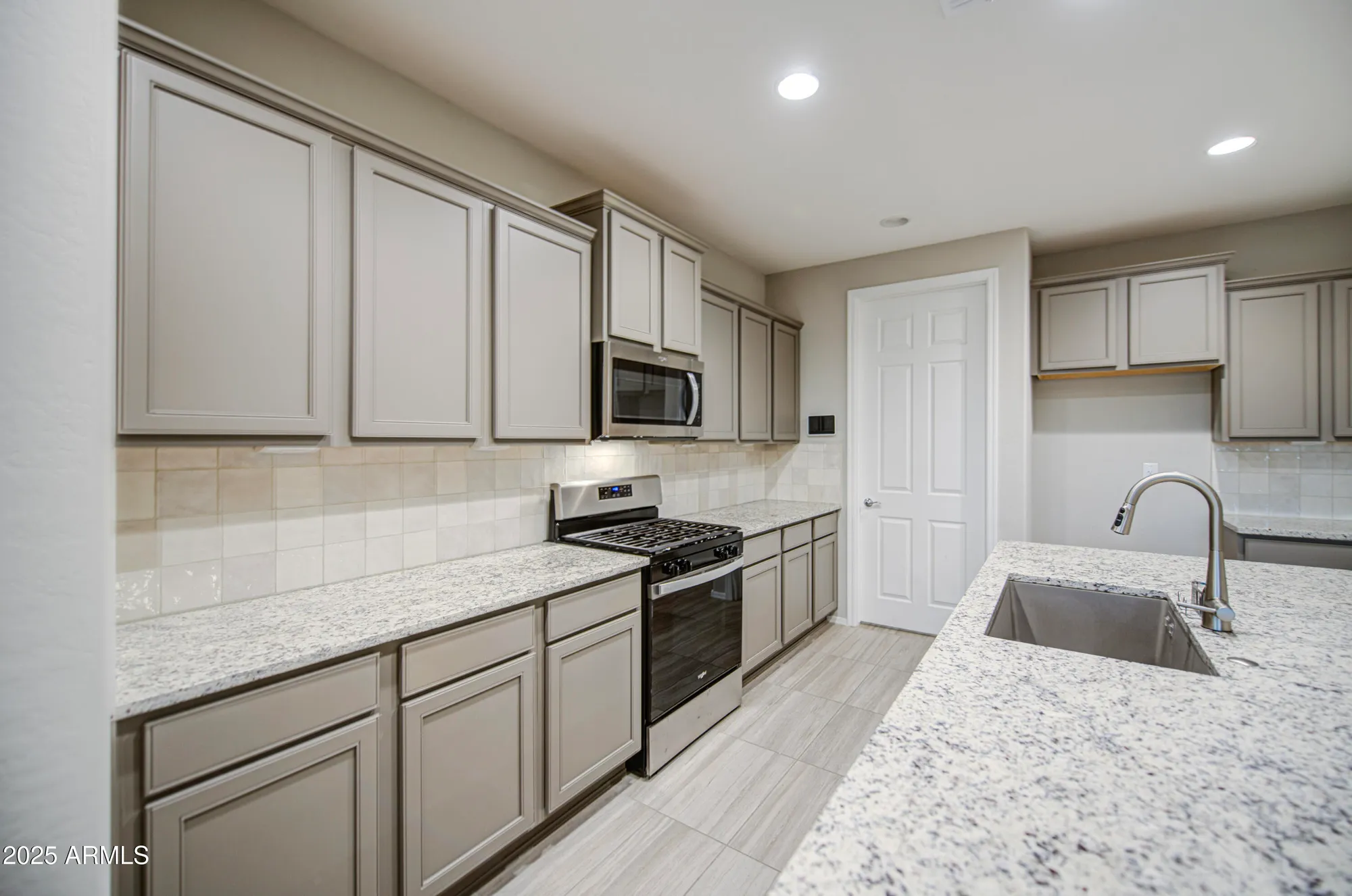 Property Slideshow image 9 of 37 | 21290 n 270th ave, Buckeye, AZ, 85396