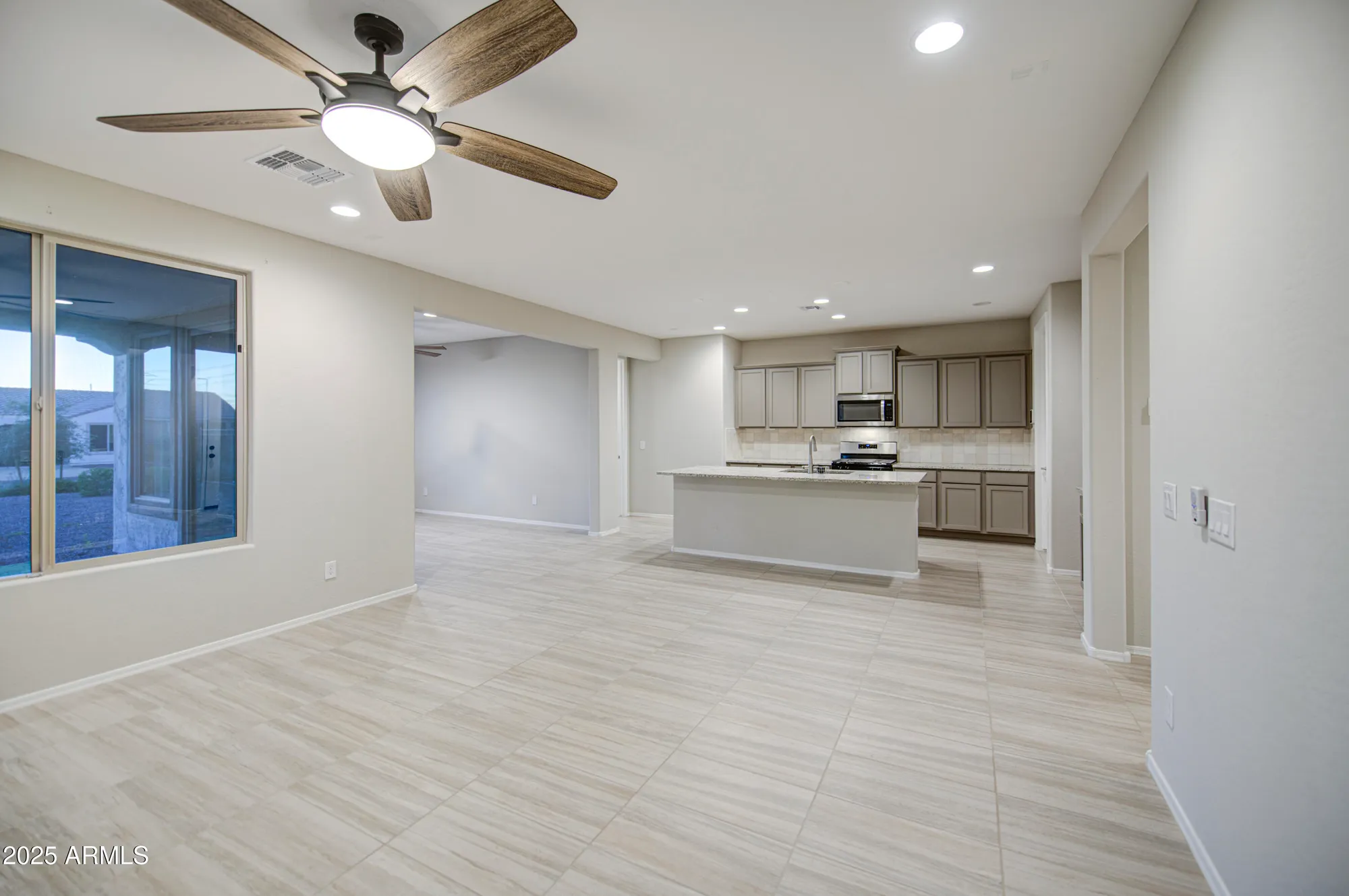 Property Slideshow image 14 of 37 | 21290 n 270th ave, Buckeye, AZ, 85396