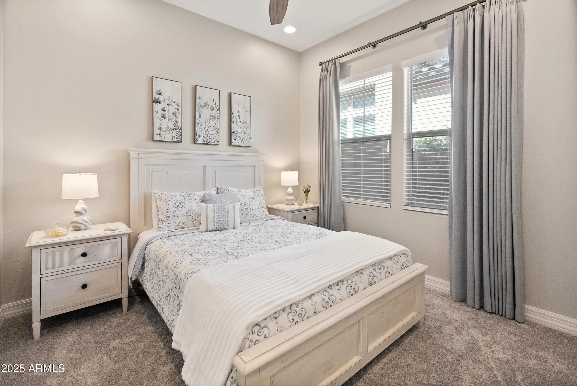 Property Slideshow image 16 of 26 | 32746 n 73rd way, Scottsdale, AZ, 85266