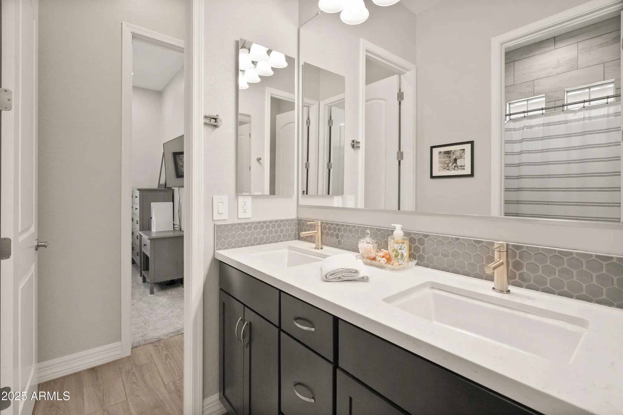 Property Slideshow image 17 of 26 | 32746 n 73rd way, Scottsdale, AZ, 85266