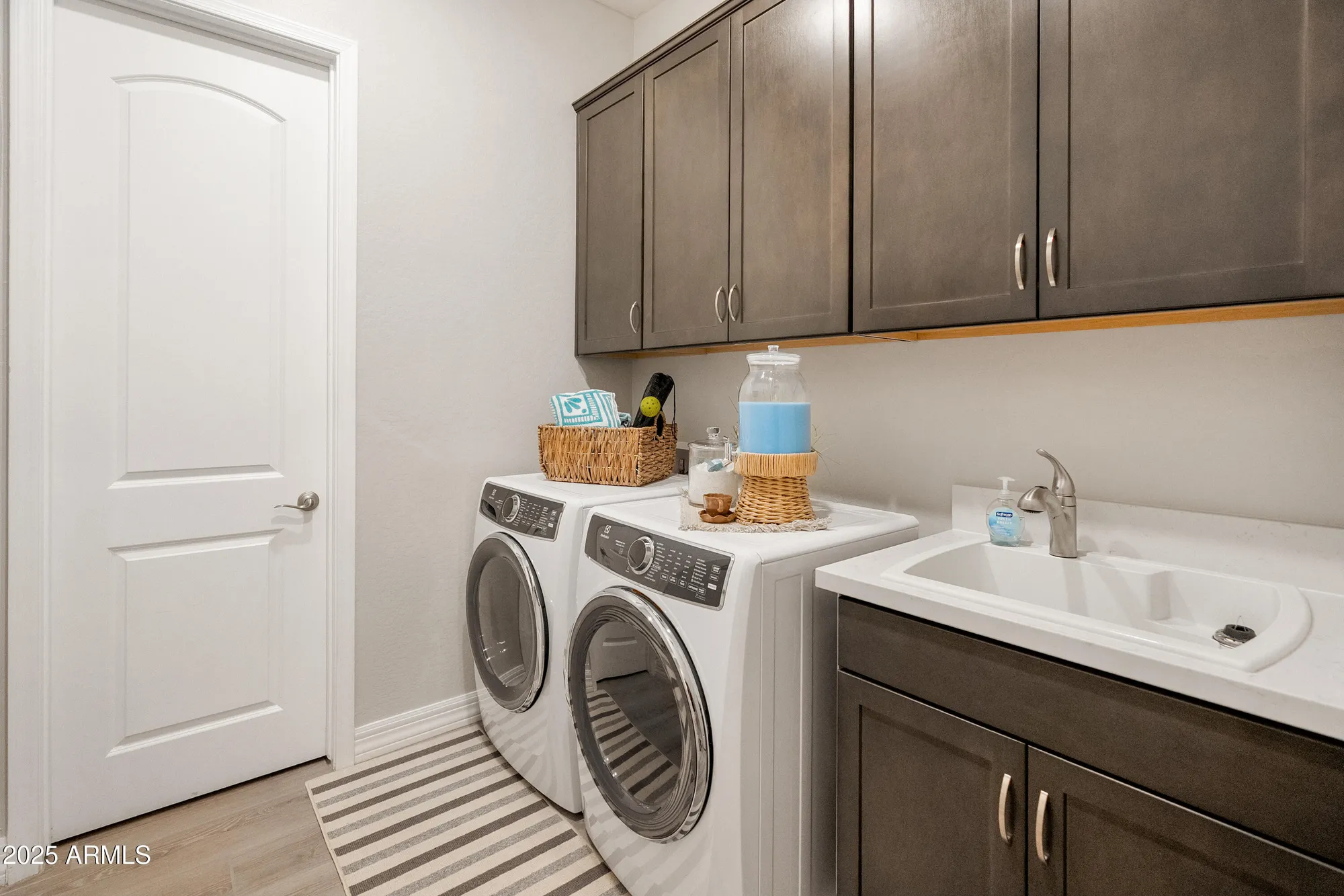 Property Slideshow image 19 of 26 | 32746 n 73rd way, Scottsdale, AZ, 85266