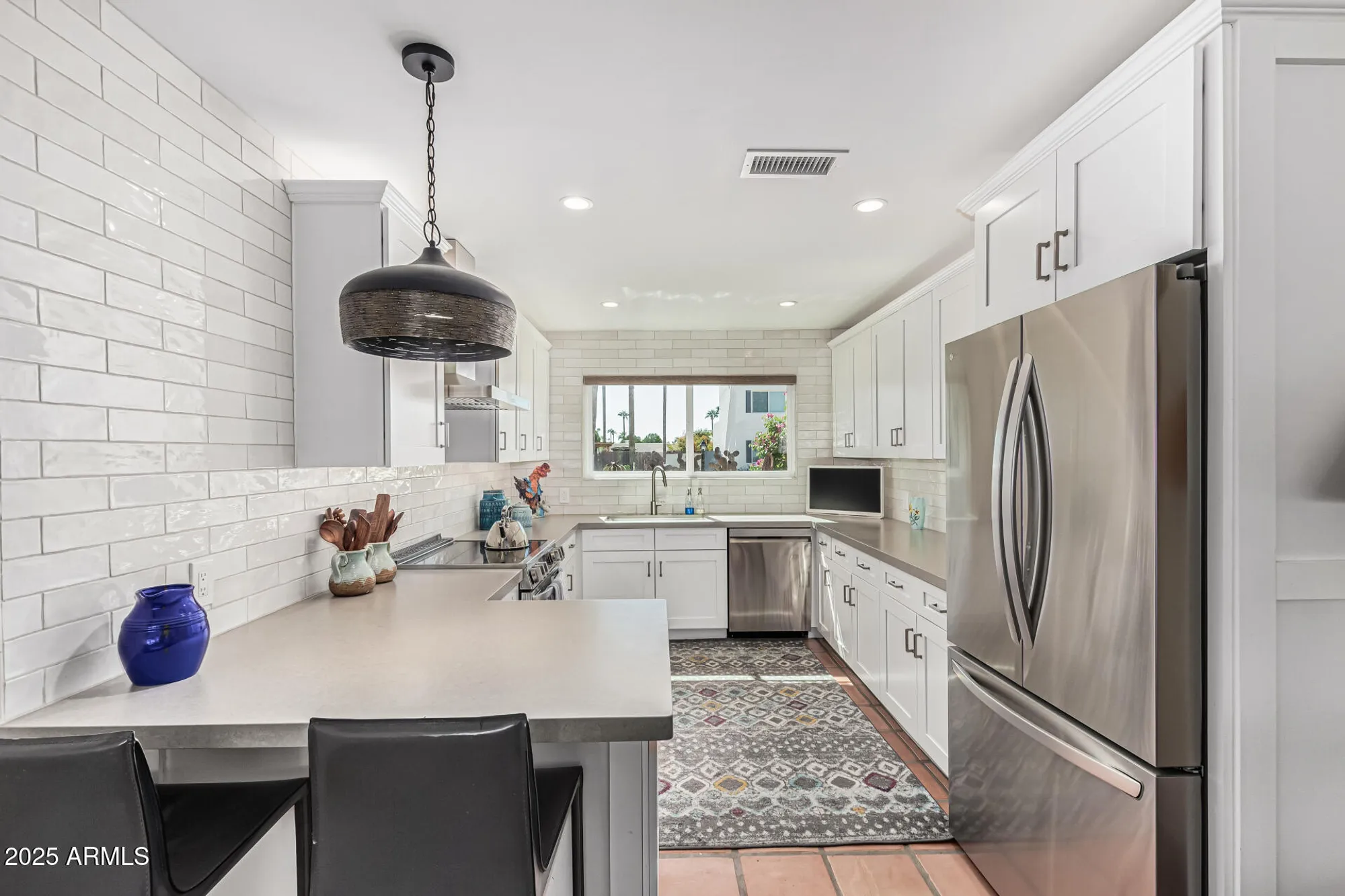 Property Slideshow image 9 of 29 | 7662 e northland dr, Scottsdale, AZ, 85251