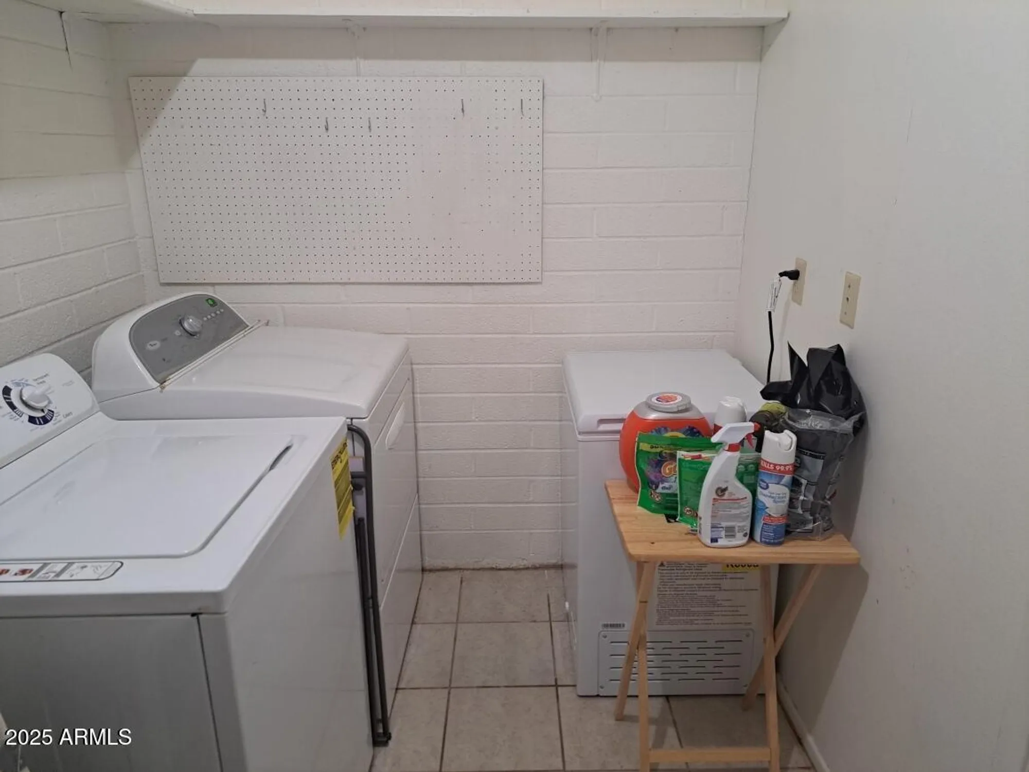 Property Slideshow image 25 of 43 | 639 n 57th pl, Mesa, AZ, 85205