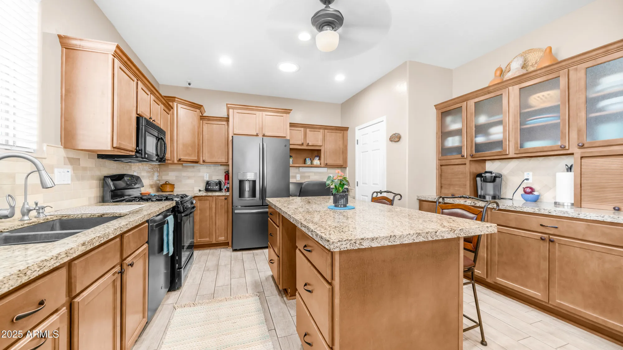 Property Slideshow image 5 of 49 | 5809 e leland st, Mesa, AZ, 85215