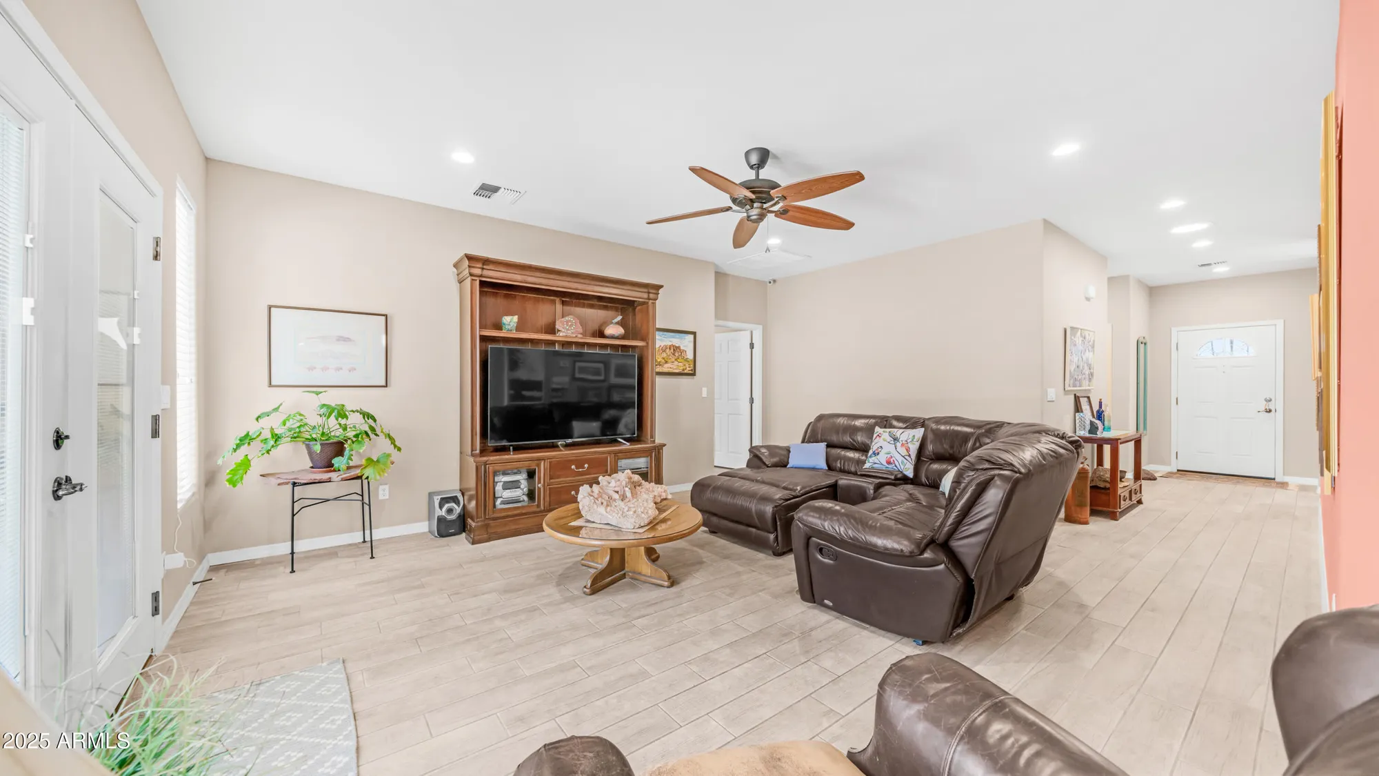 Property Slideshow image 7 of 49 | 5809 e leland st, Mesa, AZ, 85215