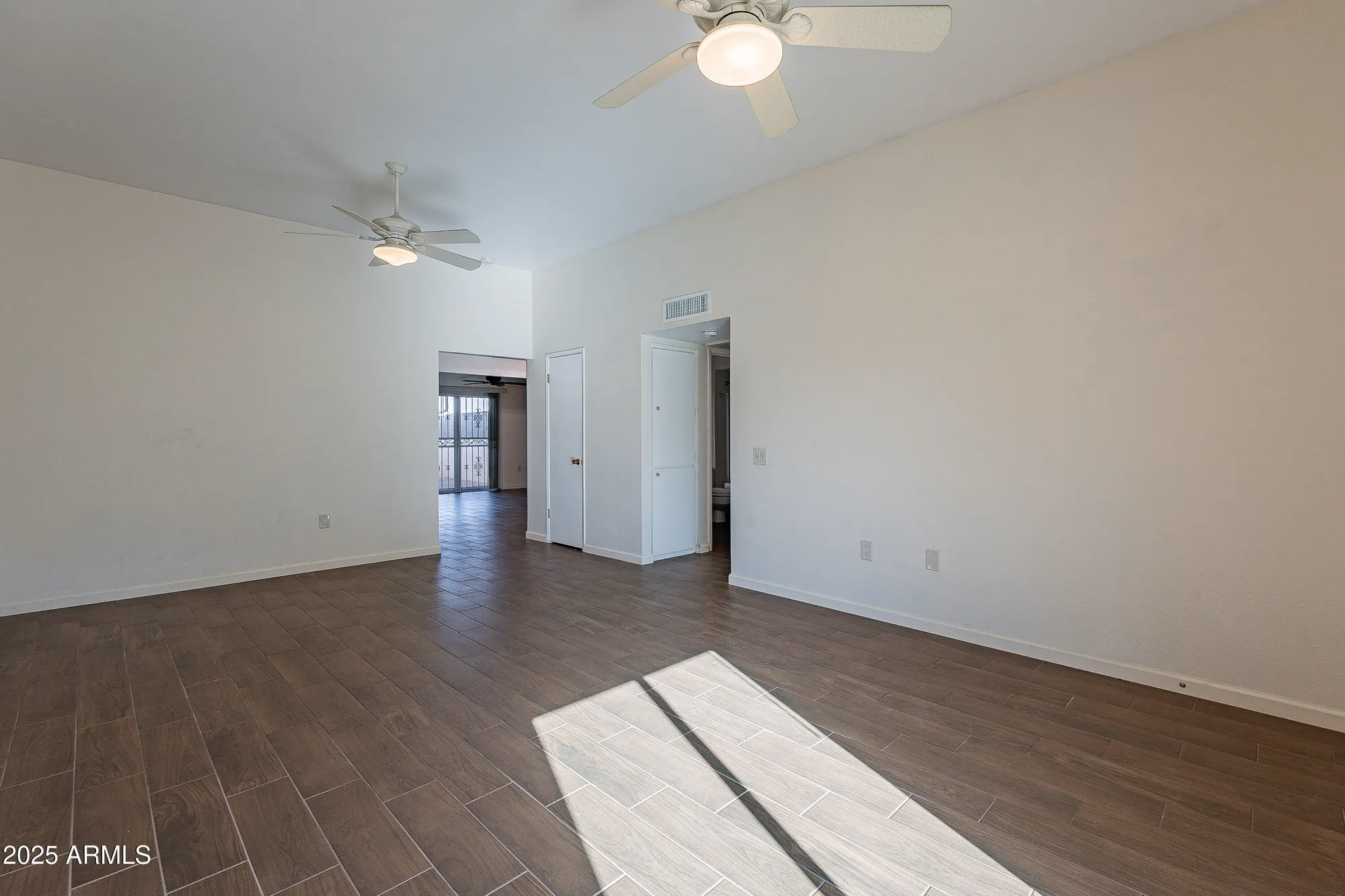 Property Slideshow image 5 of 22 | 14226 n newcastle dr, Sun City, AZ, 85351