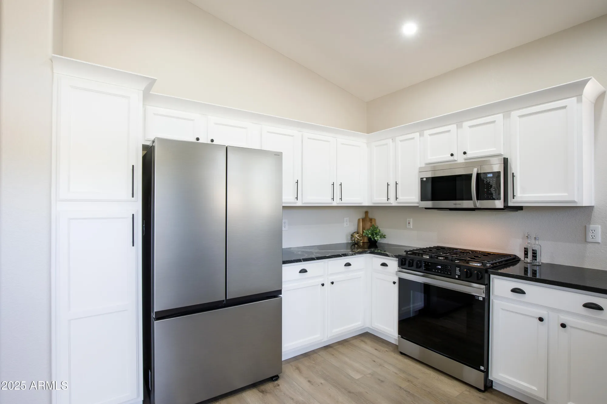 Property Slideshow image 7 of 15 | 9032 w sierra pinta dr, Peoria, AZ, 85382