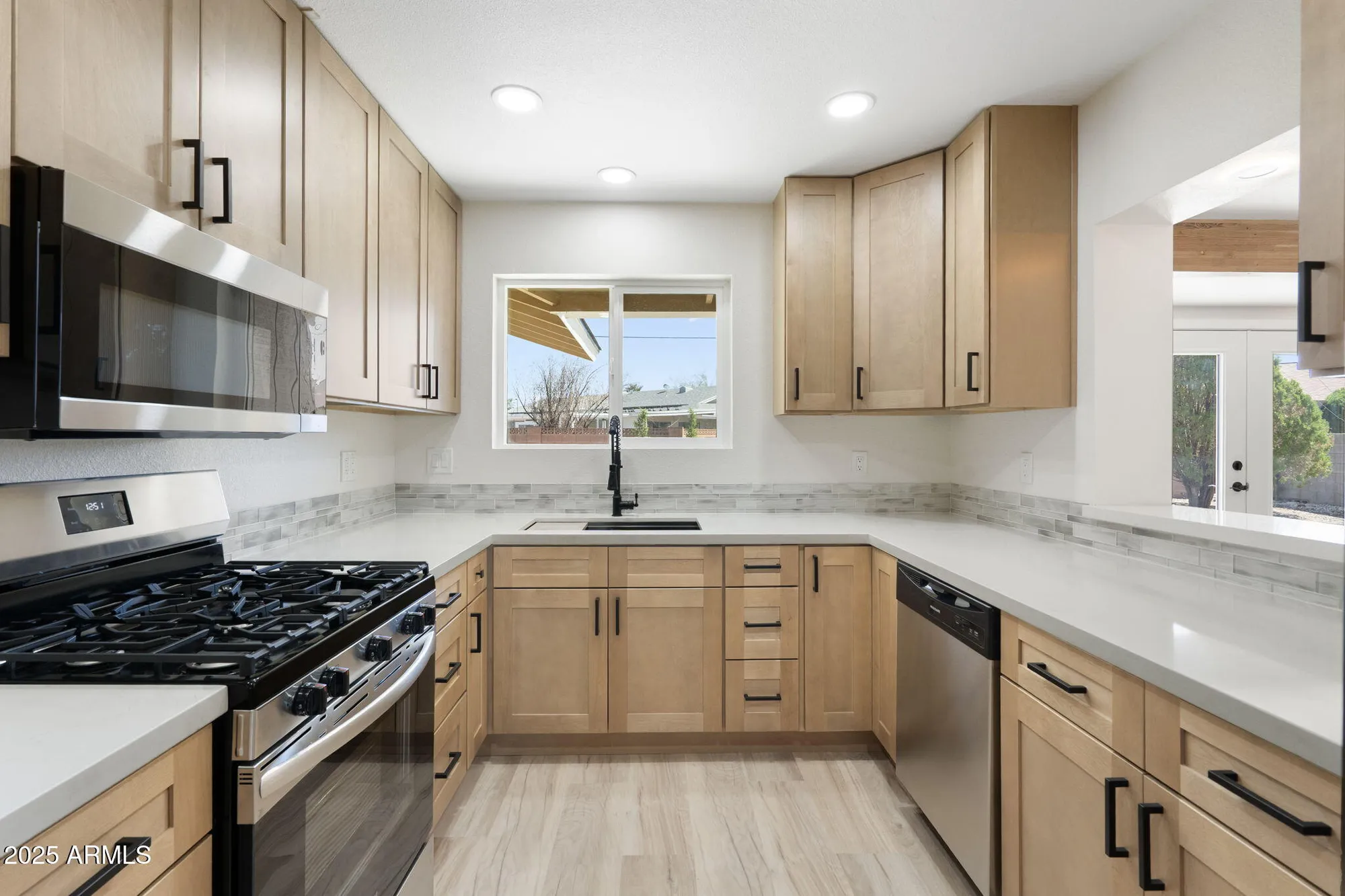 Property Slideshow image 8 of 32 | 10351 w pinehurst dr, Sun City, AZ, 85351