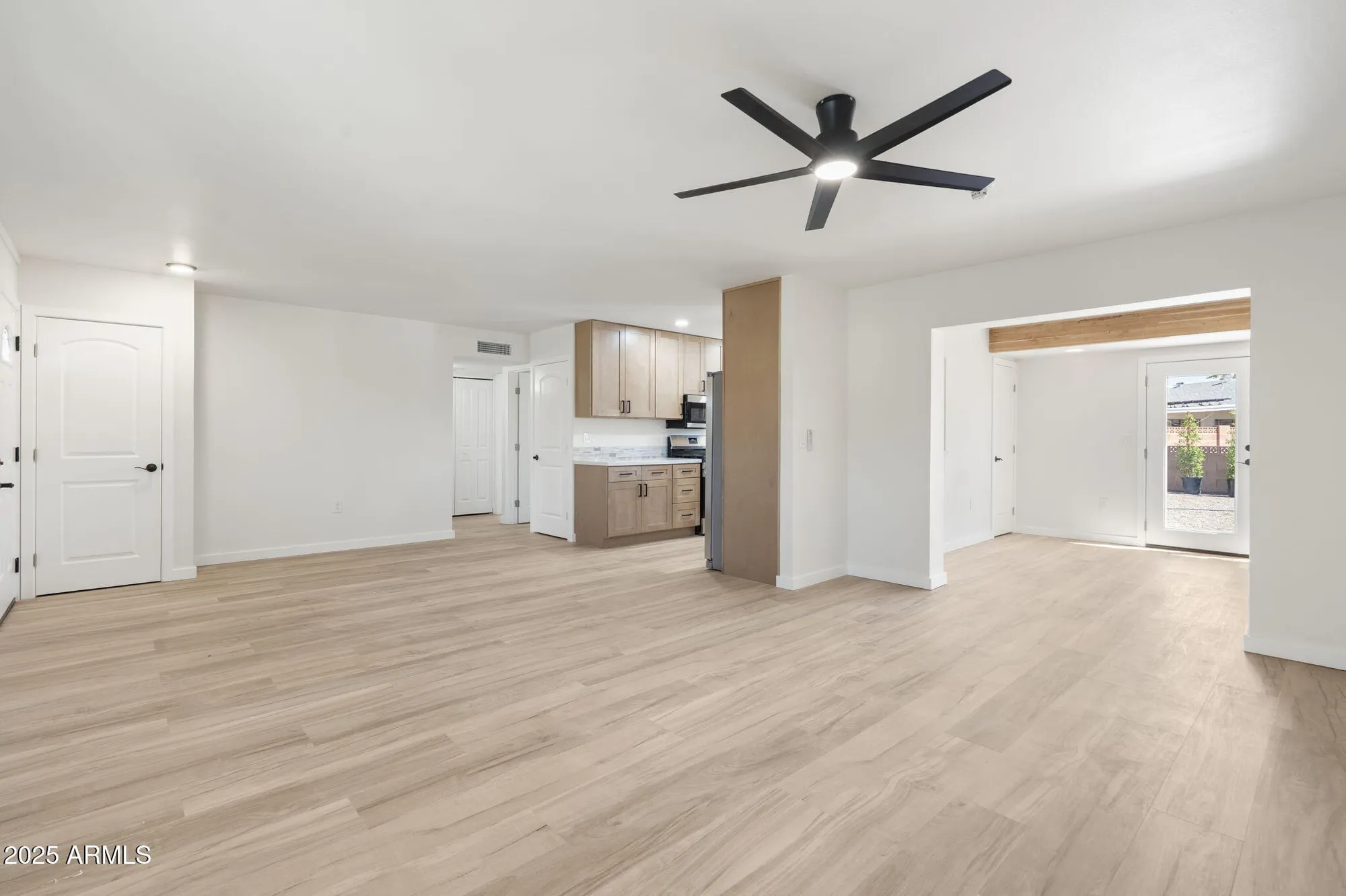 Property Slideshow image 4 of 32 | 10351 w pinehurst dr, Sun City, AZ, 85351