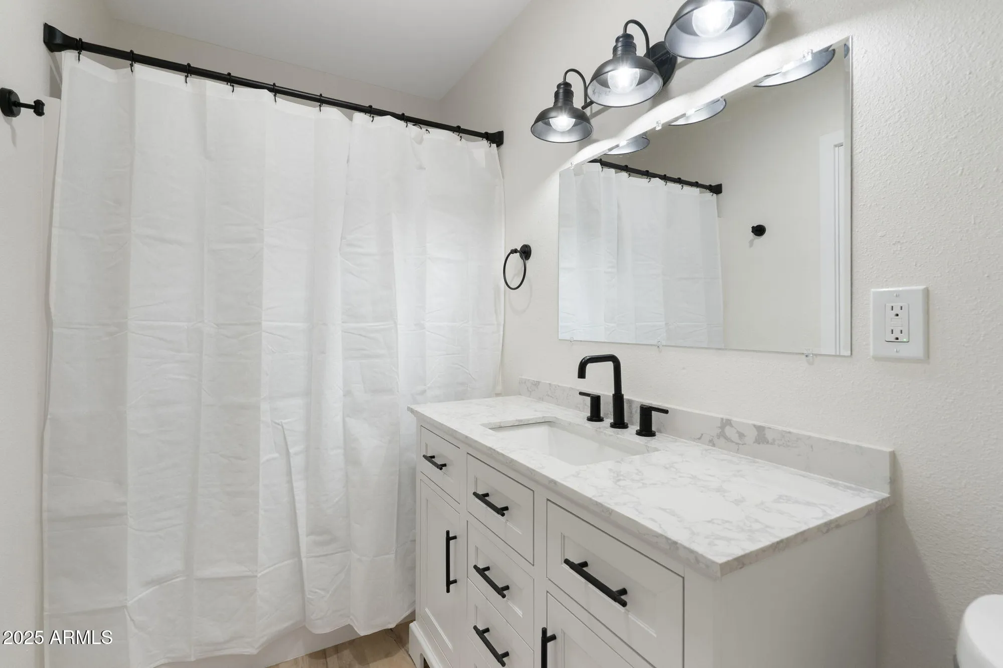 Property Slideshow image 23 of 32 | 10351 w pinehurst dr, Sun City, AZ, 85351