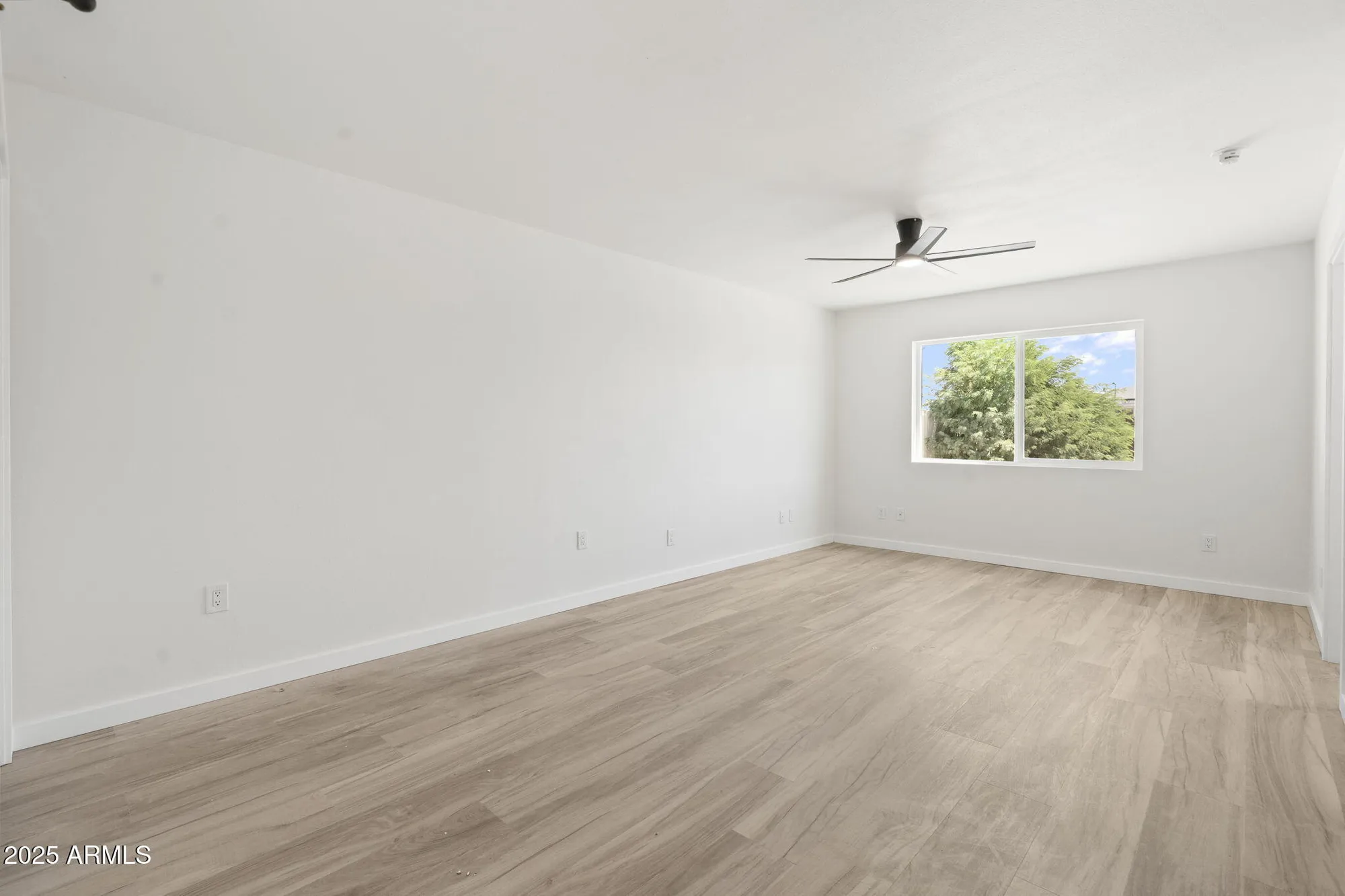 Property Slideshow image 19 of 32 | 10351 w pinehurst dr, Sun City, AZ, 85351