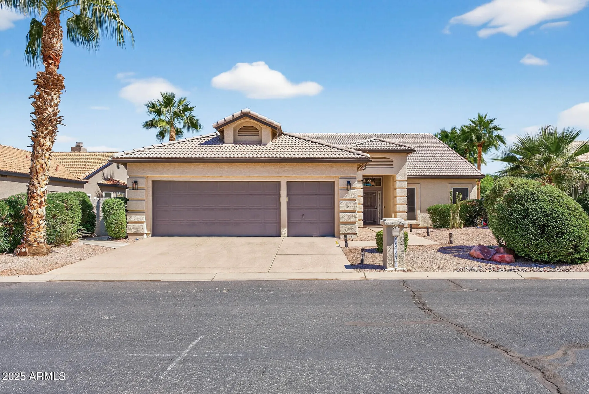 Property Slideshow image 3 of 60 | 25031 s desert trail ct, Sun Lakes, AZ, 85248