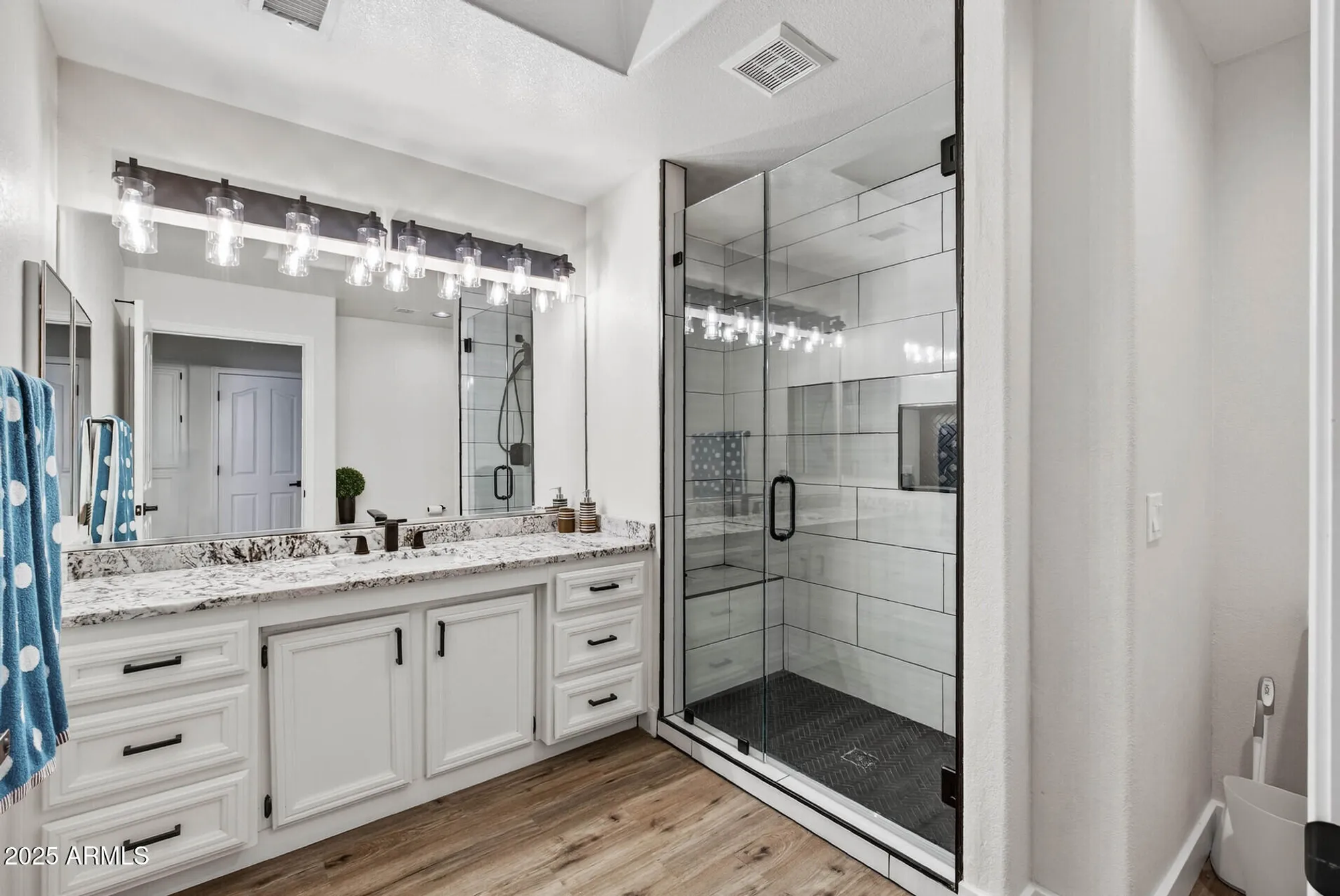 Property Slideshow image 33 of 60 | 25031 s desert trail ct, Sun Lakes, AZ, 85248