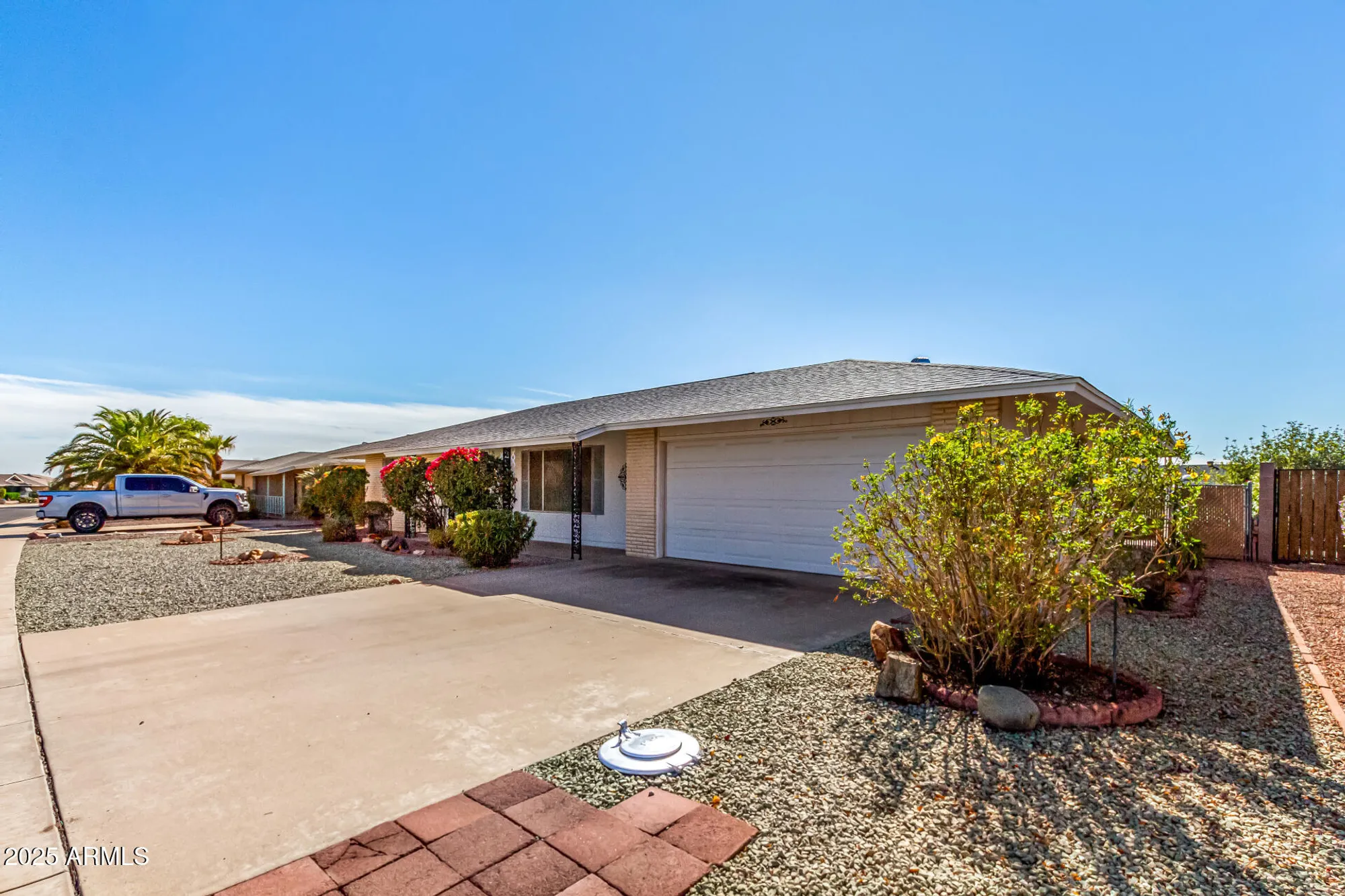 Property Slideshow image 5 of 38 | 9409 w glen oaks cir n, Sun City, AZ, 85351