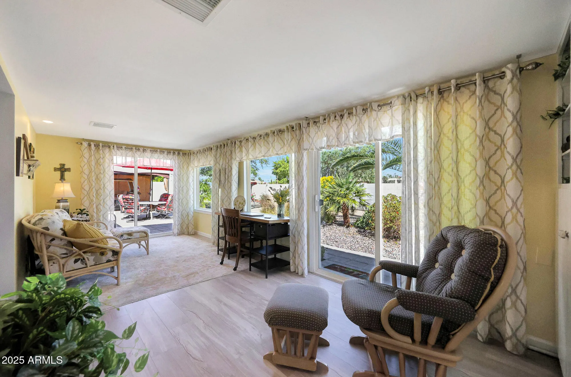 Property Slideshow image 4 of 45 | 10516 w snead dr, Sun City, AZ, 85351