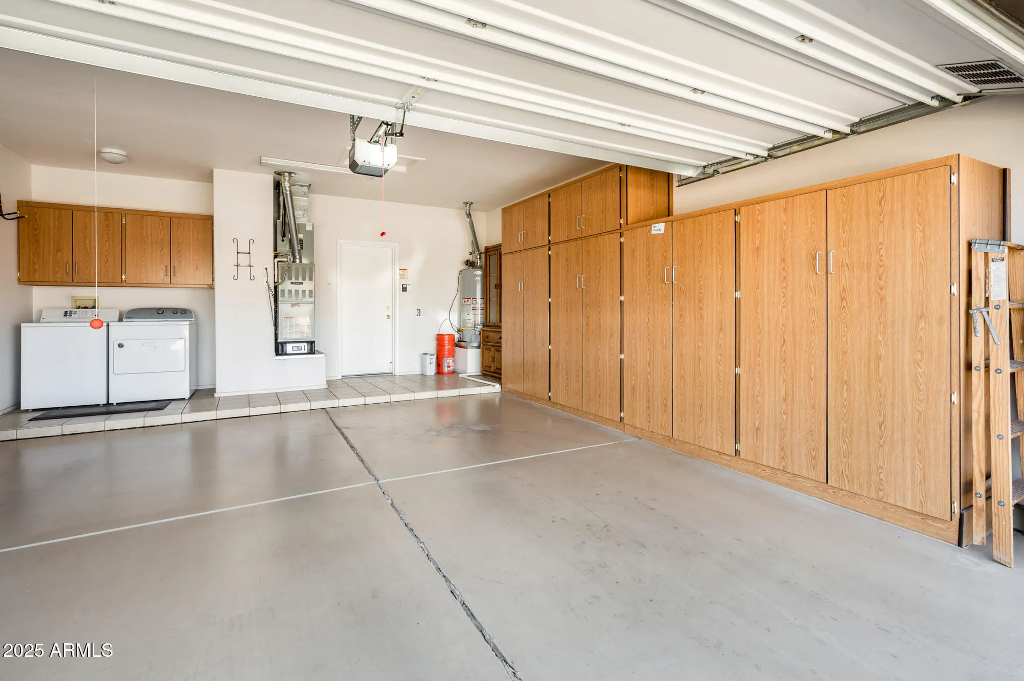 Property Slideshow image 18 of 29 | 16211 w mountain pass dr, Surprise, AZ, 85374