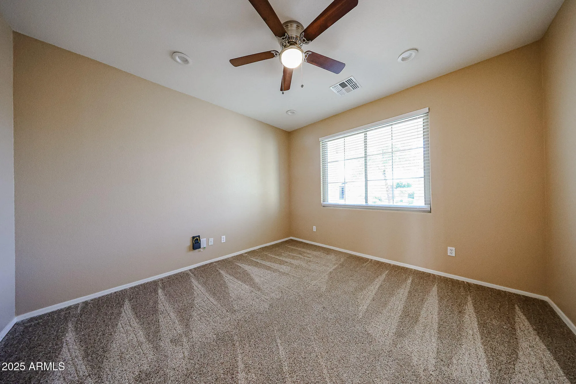 Property Slideshow image 11 of 20 | 18076 w browning dr, Surprise, AZ, 85374
