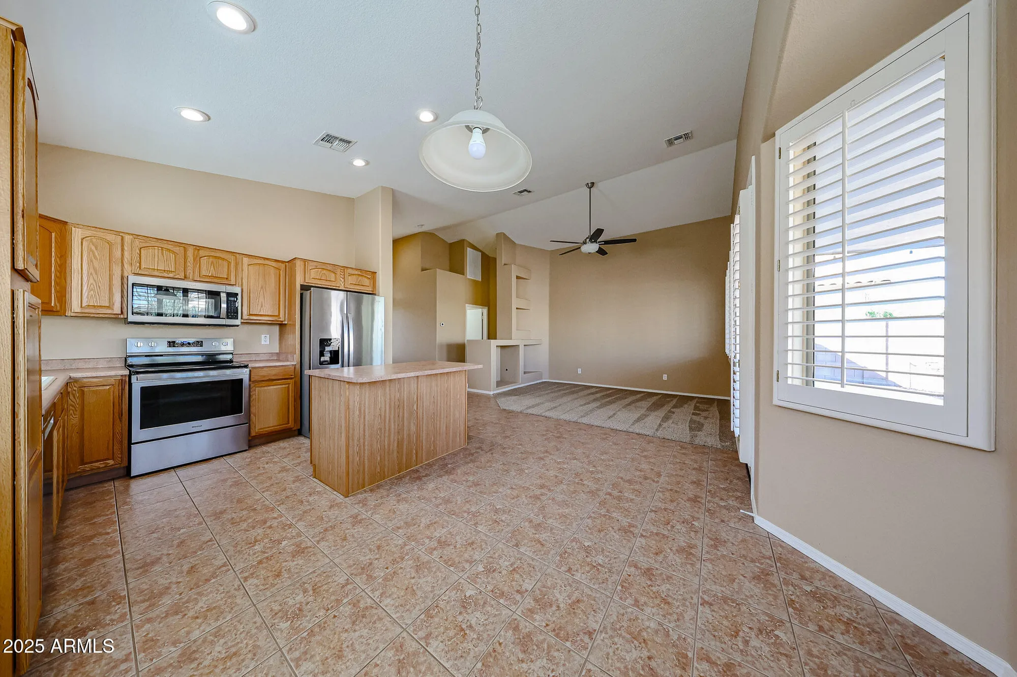 Property Slideshow image 4 of 20 | 18076 w browning dr, Surprise, AZ, 85374
