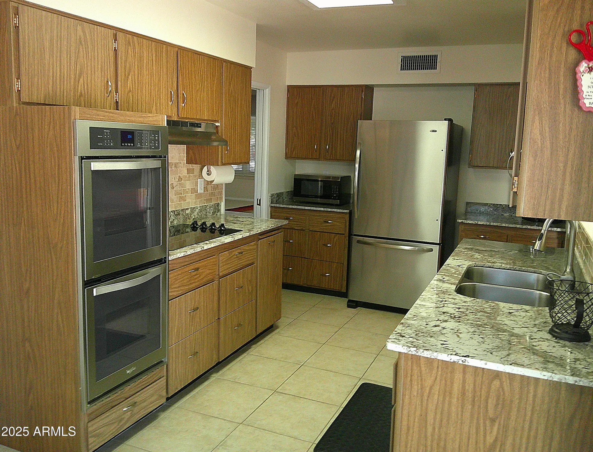 Property Slideshow image 14 of 84 | 10731 w mission ln, Sun City, AZ, 85351