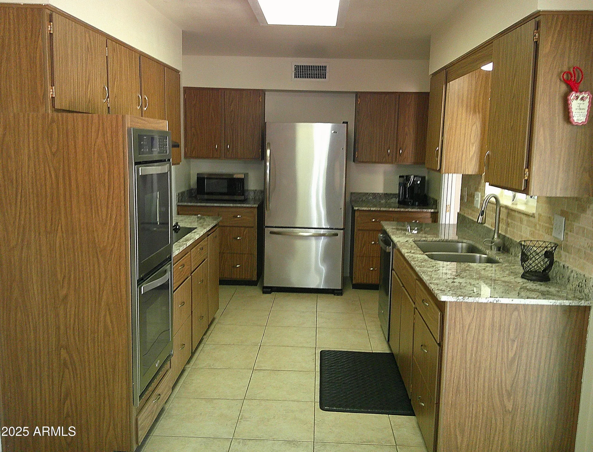 Property Slideshow image 15 of 84 | 10731 w mission ln, Sun City, AZ, 85351