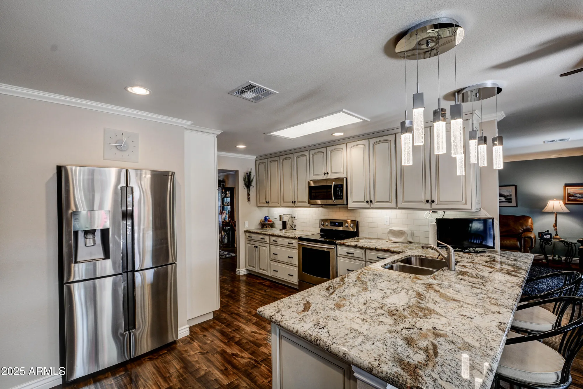 Property Slideshow image 13 of 28 | 20037 n welk dr, Sun City, AZ, 85373