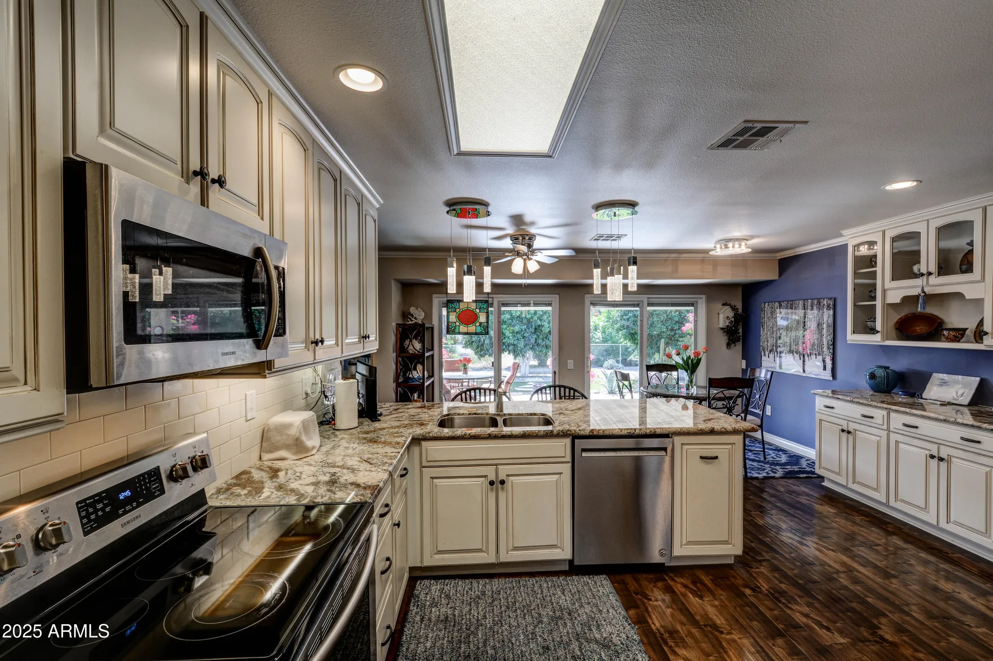 Property Slideshow image 4 of 28 | 20037 n welk dr, Sun City, AZ, 85373