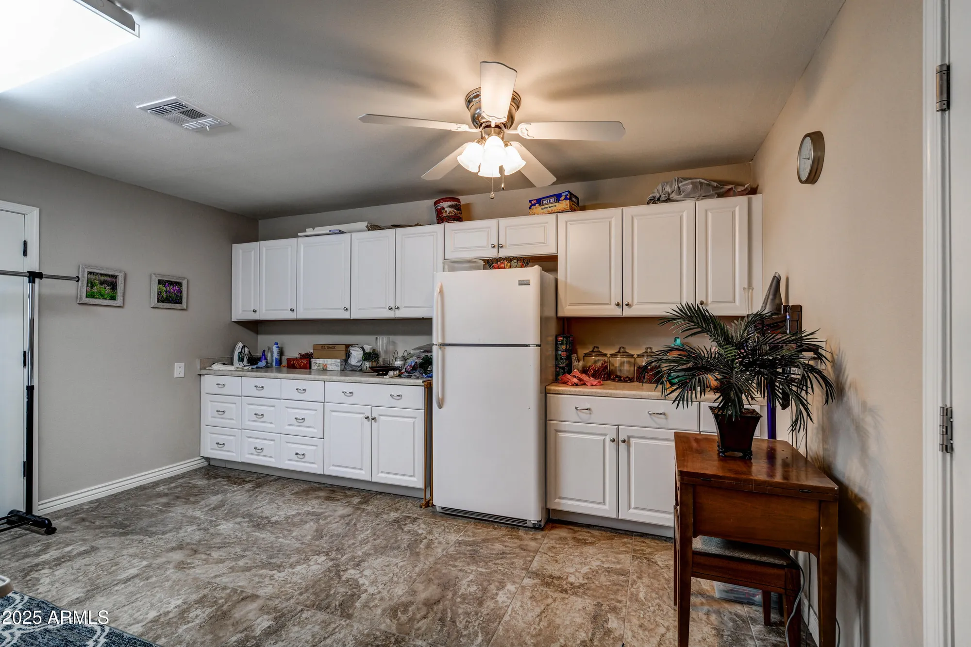 Property Slideshow image 15 of 28 | 20037 n welk dr, Sun City, AZ, 85373