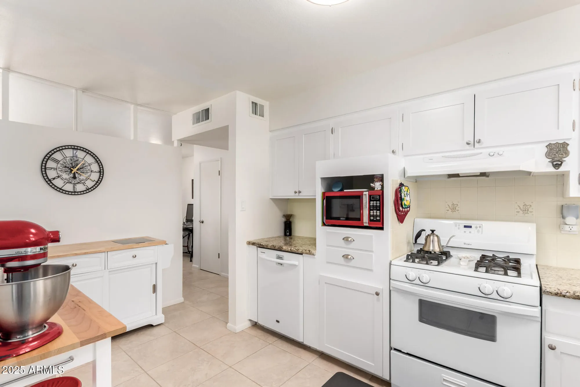 Property Slideshow image 13 of 41 | 10839 w oakmont dr, Sun City, AZ, 85351