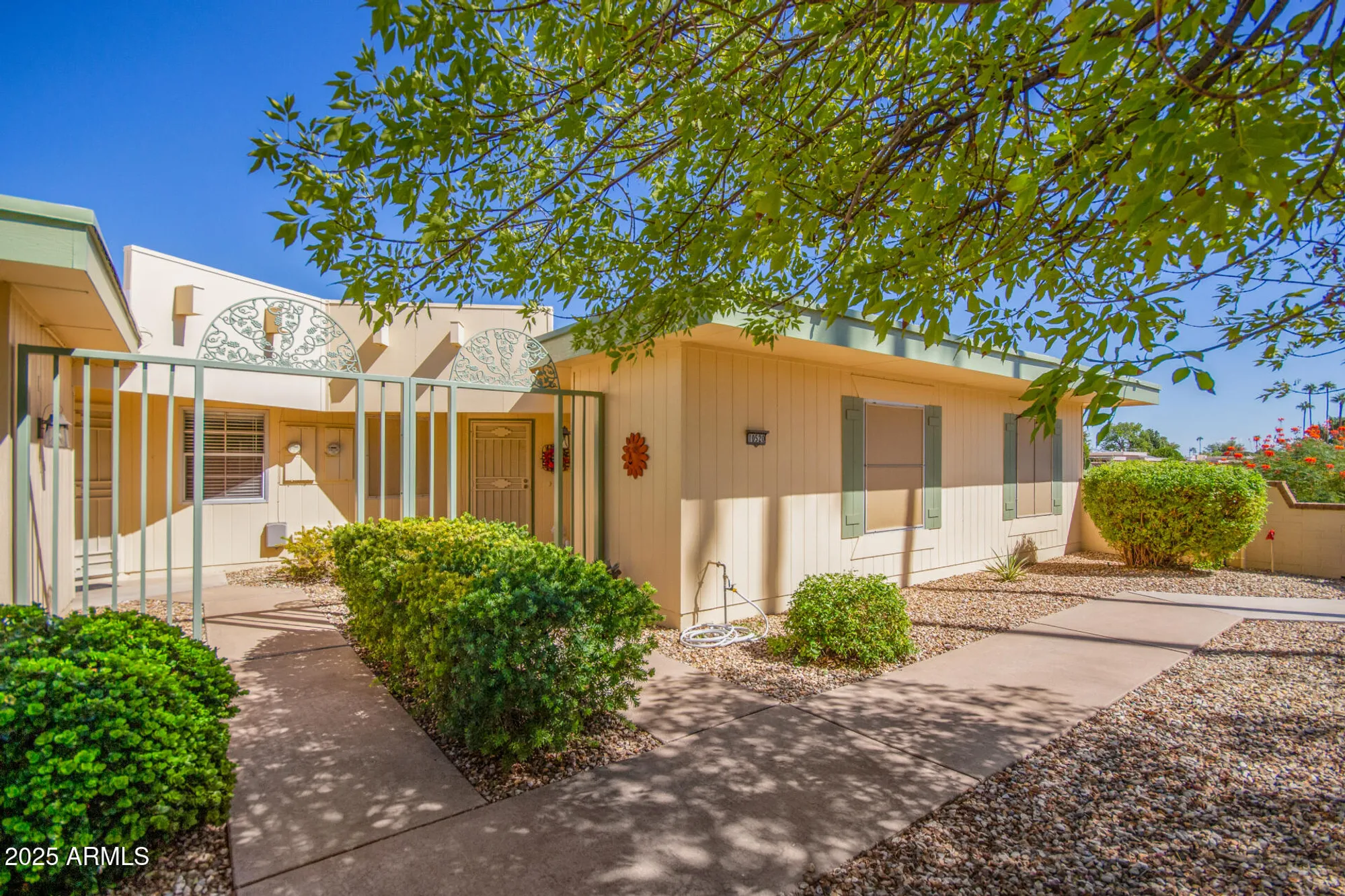 Property Slideshow image 1 of 30 | 10520 w ocotillo dr, Sun City, AZ, 85373