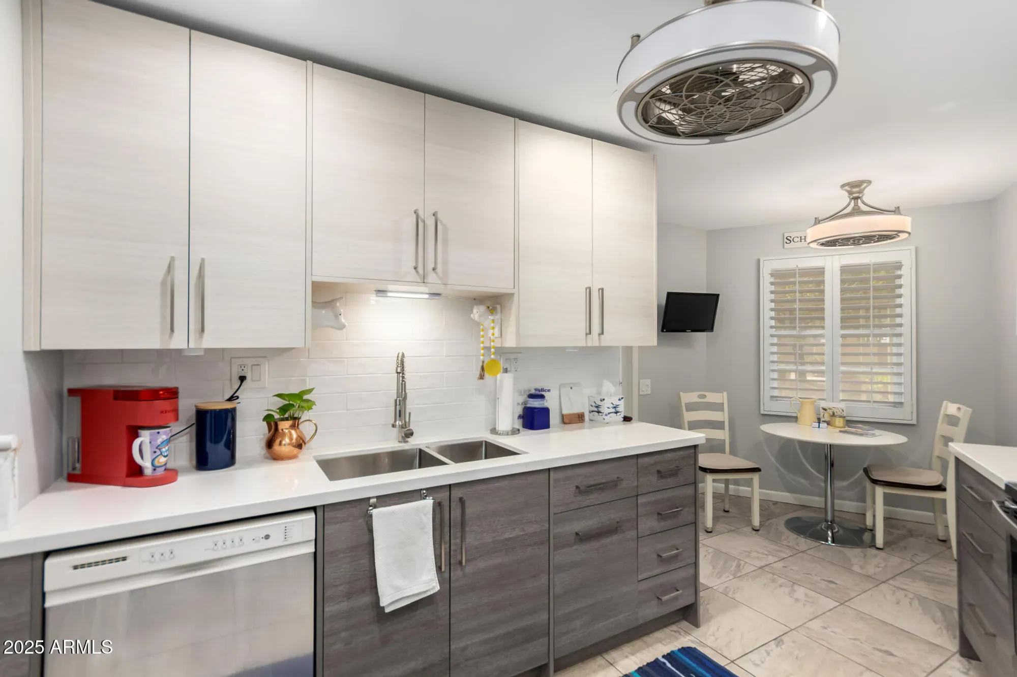 Property Slideshow image 8 of 30 | 10520 w ocotillo dr, Sun City, AZ, 85373